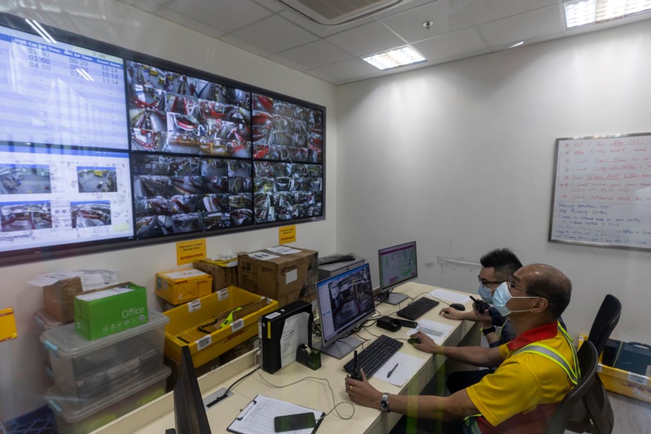 Dhl將加大香港業務發展中亞區樞紐中心將於明年完成擴建 香港01 財經快訊 Dhl將加大香港業務發展中亞區樞紐中心將於明年完成擴建 香港01 財經快訊