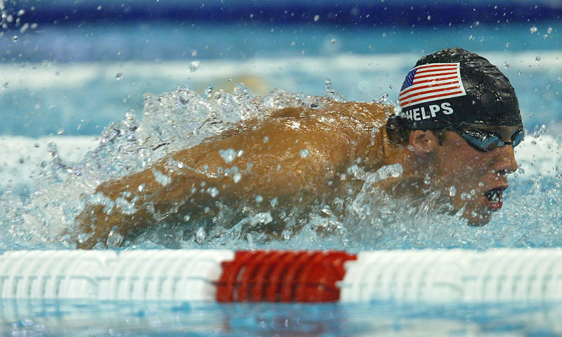 2003年巴塞隆拿所舉辦的世界游泳錦標賽，菲比斯更橫掃了5面金牌。（Getty Images）