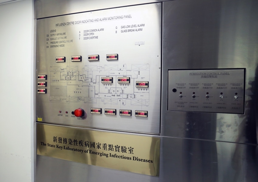 香港大学新发传染病国家重点实验室，与厦门大学，北京万泰生物合作研发新冠疫苗。（香港大学供图）