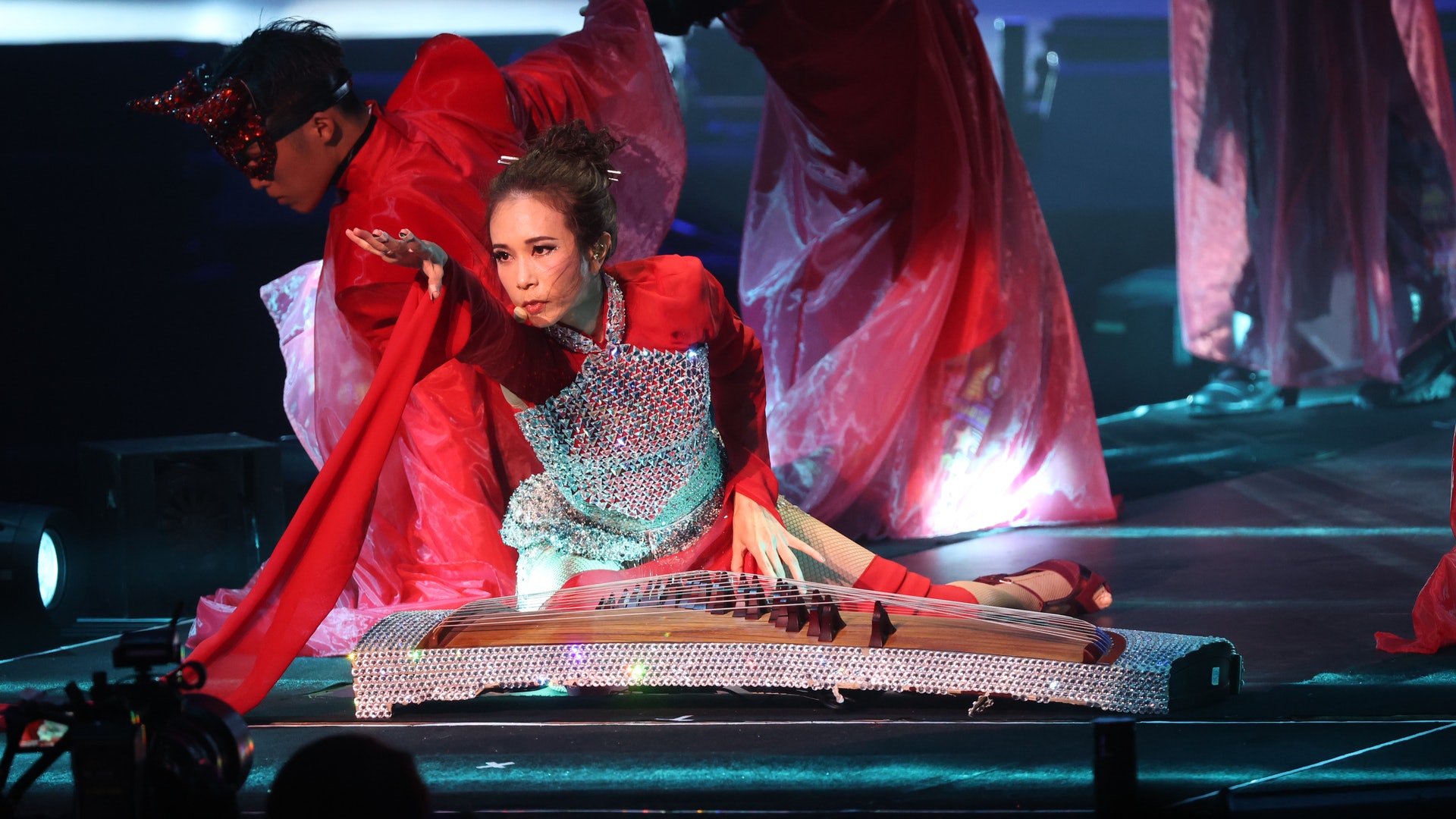 東鐵旺角東至紅磡周日停運撞正莫文蔚紅館演唱會九巴加強服務 香港01 社會新聞 東鐵旺角東至紅磡周日停運撞正莫文蔚紅館演唱會九巴加強服務 香港01 社會新聞