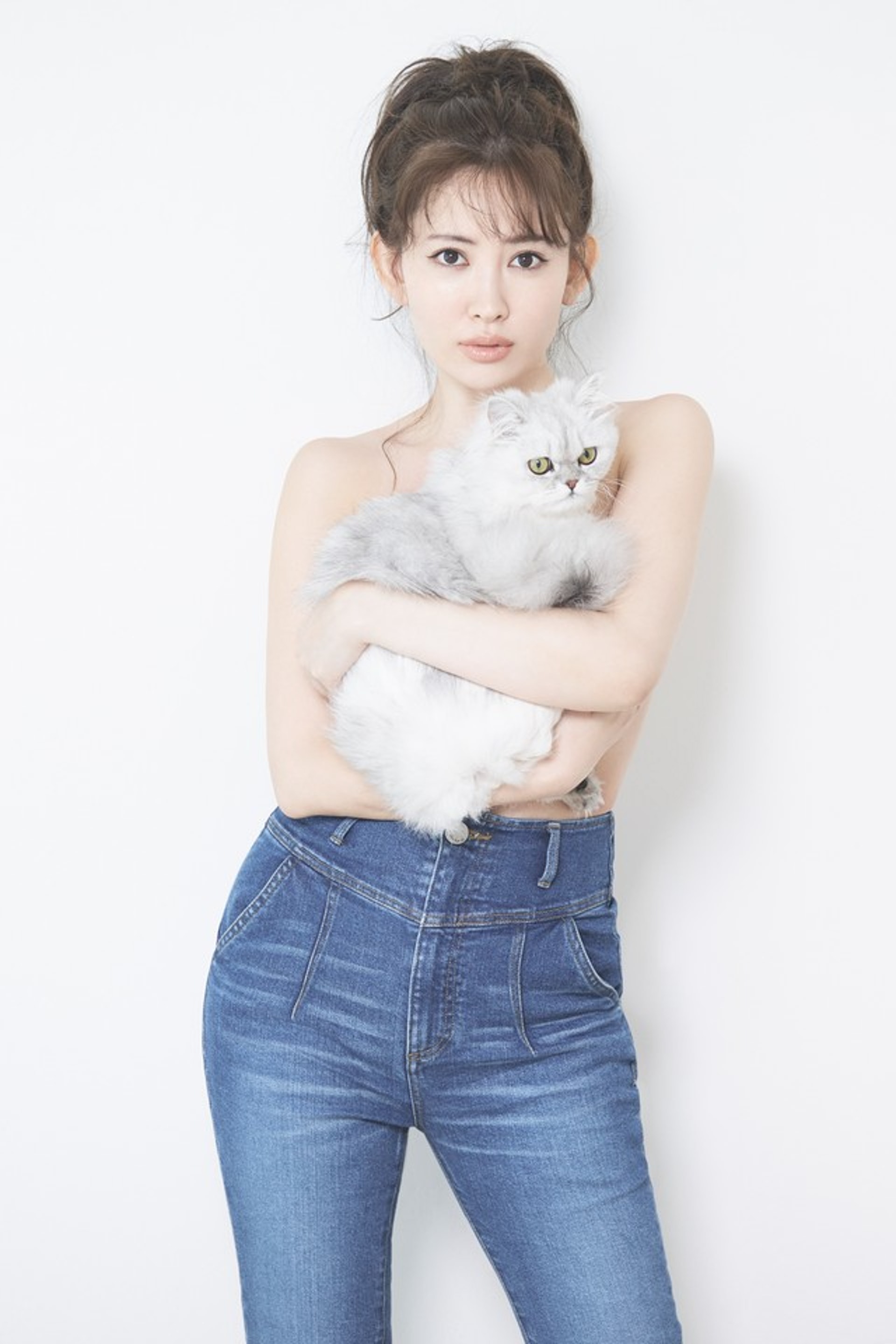 小嶋陽菜落足力親自上陣做生招牌,(Her lip to宣傳照) 小嶋陽菜落足力親自上陣做生招牌,(Her lip to宣傳照)