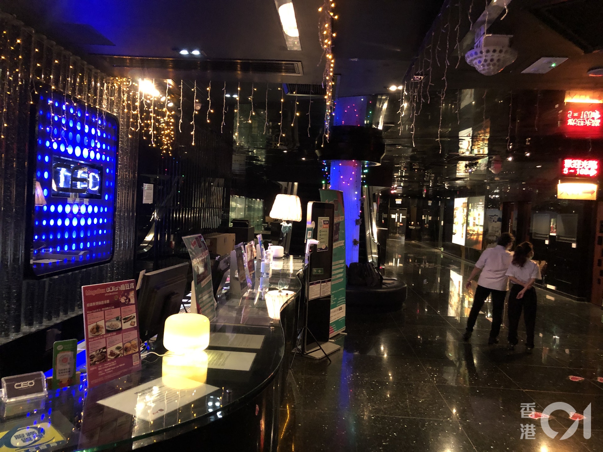 記者下午到分店了解,店舖仍然營業中,不再招待下一輪客人。(香港01記者攝) 記者下午到分店了解,店舖仍然營業中,不再招待下一輪客人。(香港01記者攝)