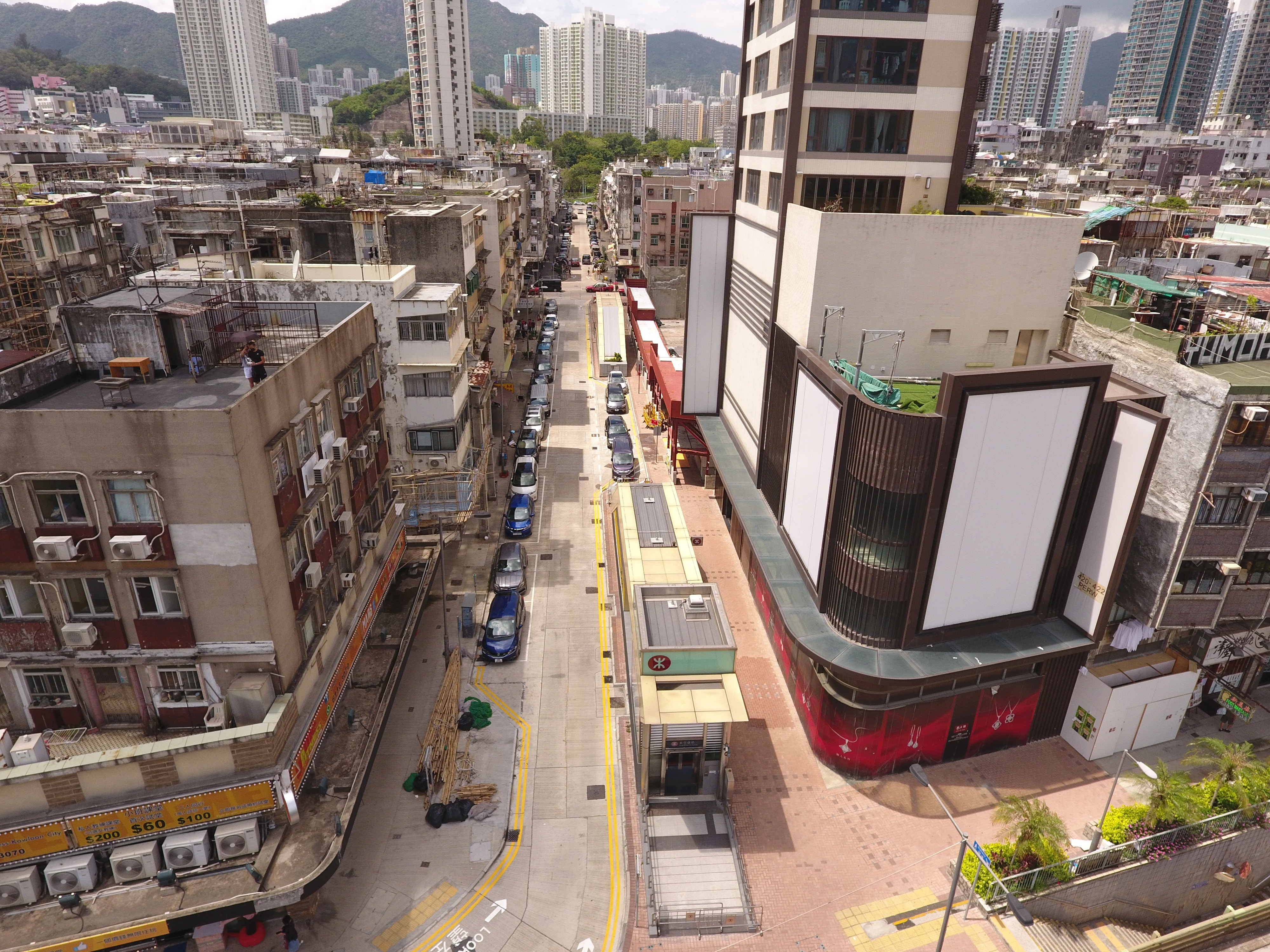 延誤多時的屯馬線將於本月27日全線通車，宋皇臺站亦會於同日啟用，在出口外的食肆，是否已「守得雲開」？（蔡正邦攝）