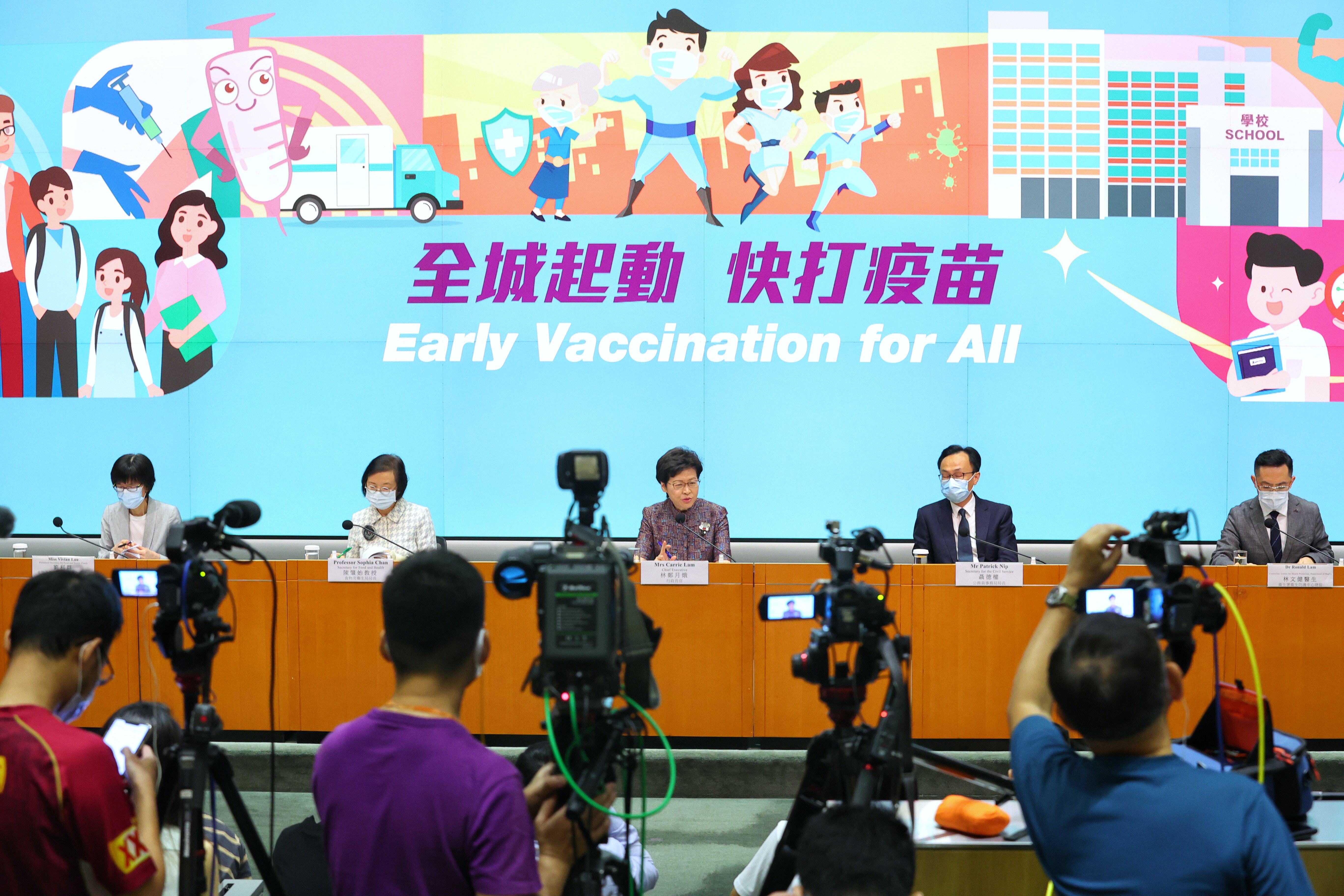 本港疫情連續14天「清零」，港府宣布進一步放寬社交距離措施。（羅君豪攝）