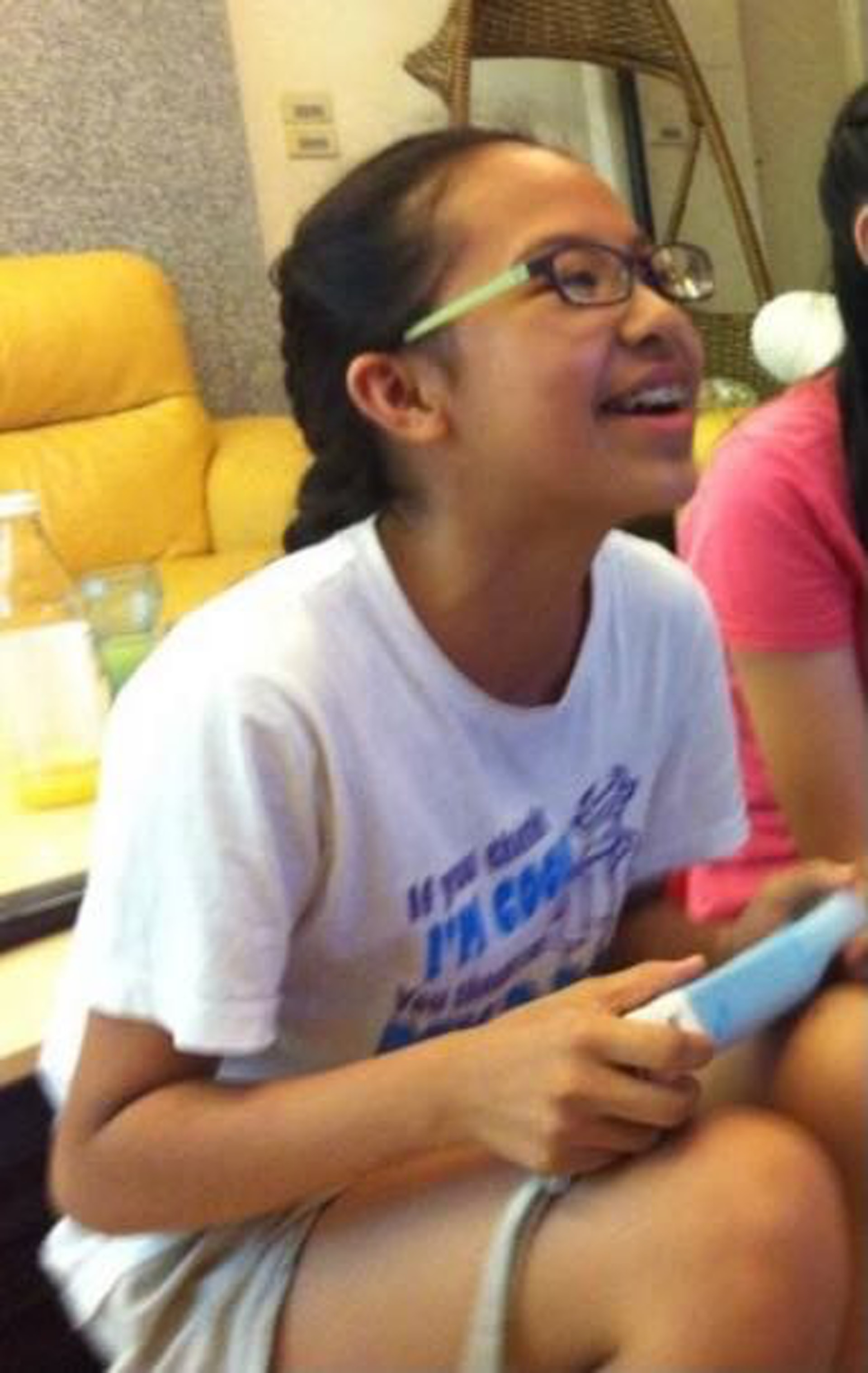 超神奇 Po小學至大學進化史台女剪瀏海即變甜美女神 堪比整容 超神奇 Po小學至大學進化史台女剪瀏海即變甜美女神 堪比整容