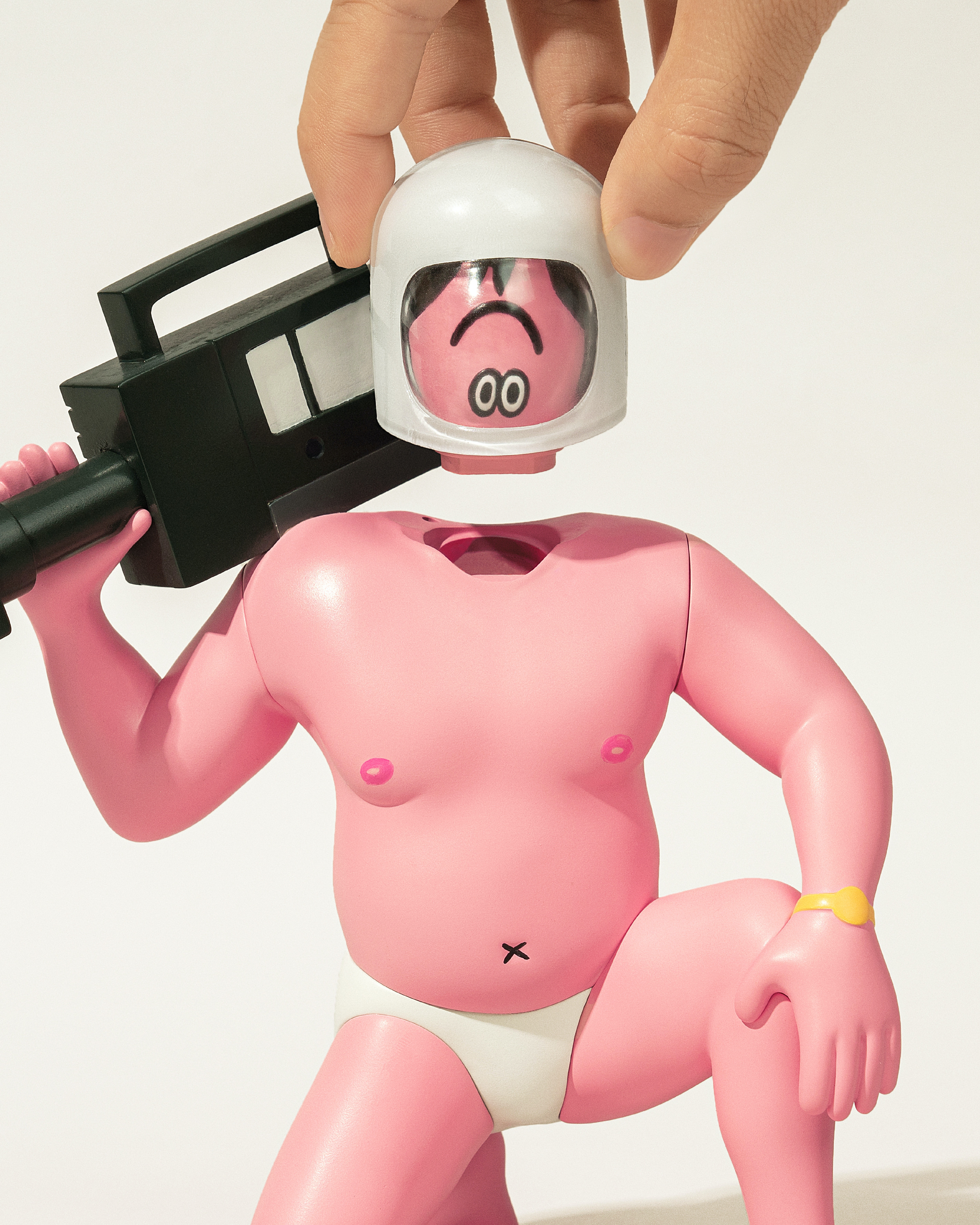 Face Oka - Nice Director 全裸監督  KAWS kyne Face Oka - Nice Director 全裸監督 KAWS kyne