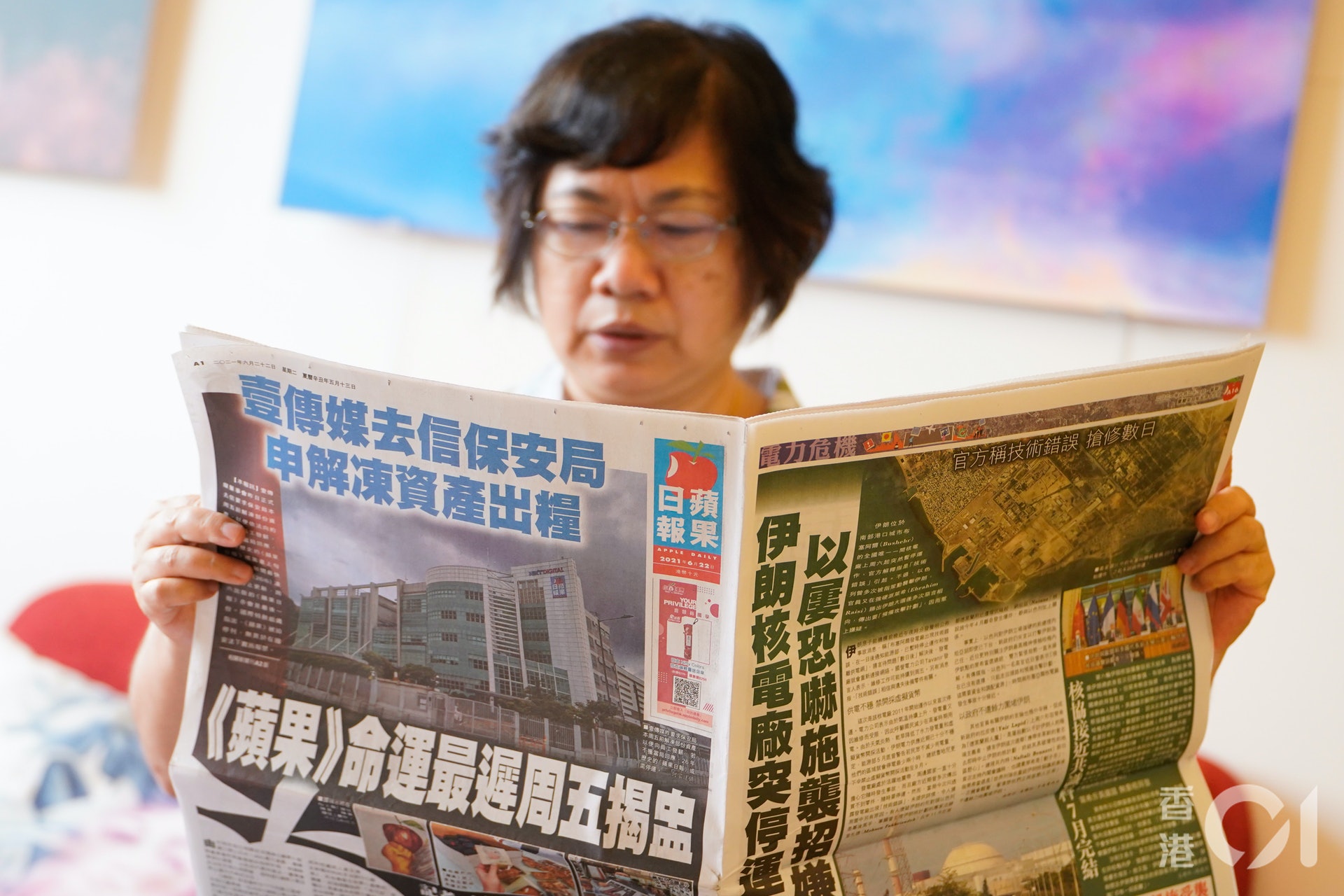 梁麗娟直言《蘋果》是支撐到本港報章出版的動力,令傳統傳媒做法有新方向。(廖雁雄攝) 梁麗娟直言《蘋果》是支撐到本港報章出版的動力,令傳統傳媒做法有新方向。(廖雁雄攝)