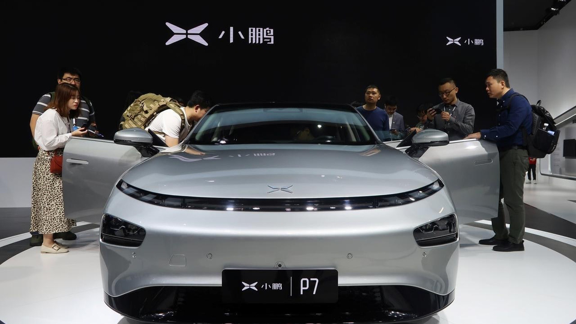 獲福士入股 小鵬汽車裂口高開15% 其他新能源車股齊「開車」 獲福士入股 小鵬汽車裂口高開15% 其他新能源車股齊「開車」