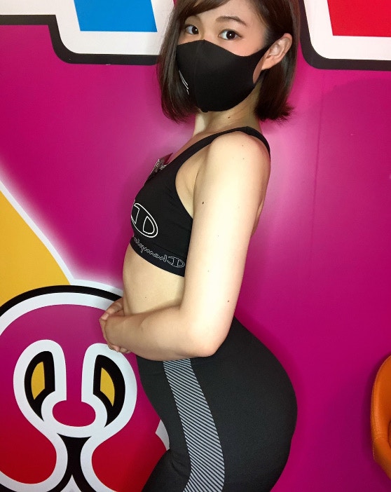 池袋肌肉女子酒吧12位女店員擁爆肌身段付140港元享特別服務 池袋肌肉女子酒吧12位女店員擁爆肌身段付140港元享特別服務