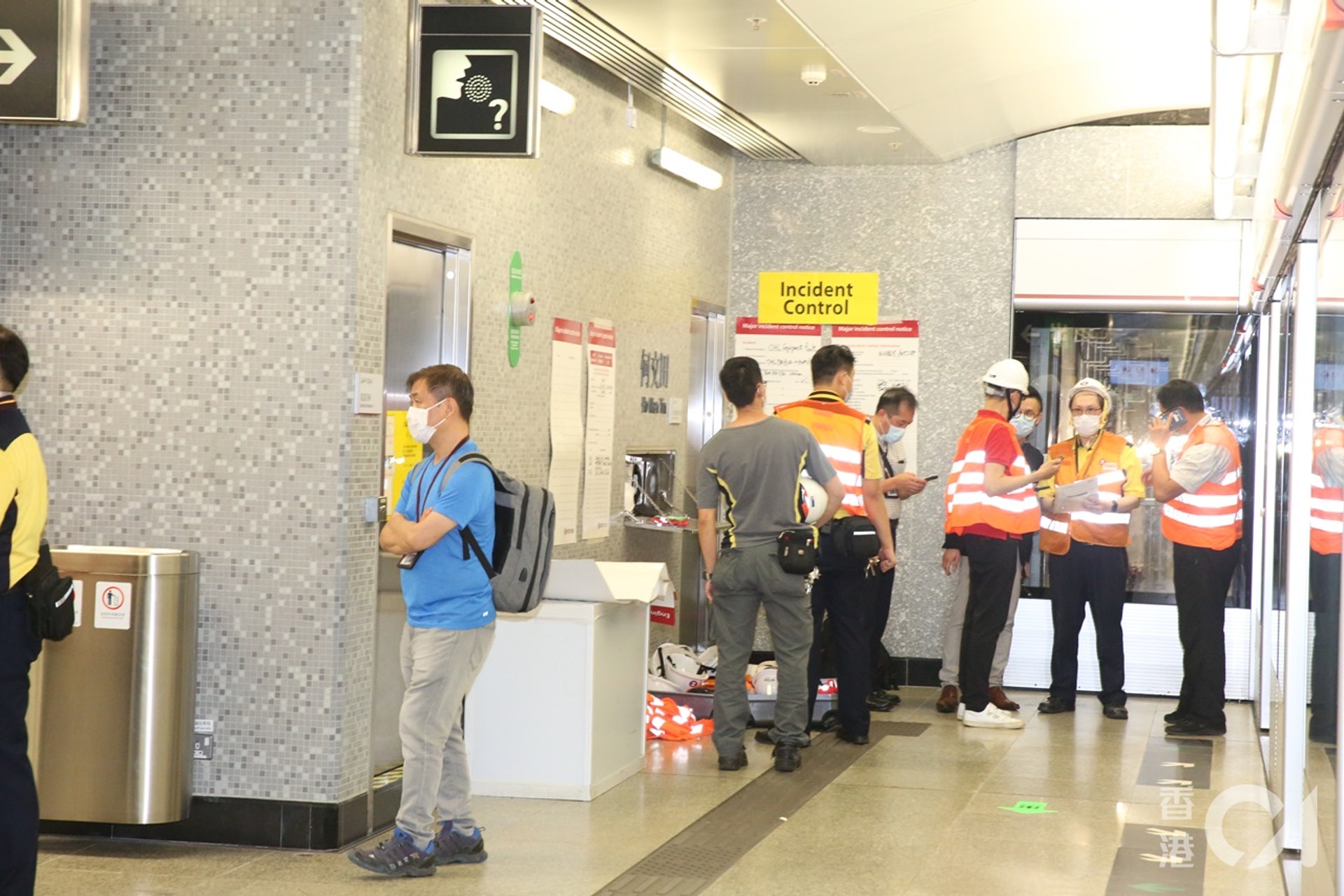 港鐵派員在何文田站搶修。(陳永武攝) 港鐵派員在何文田站搶修。(陳永武攝)