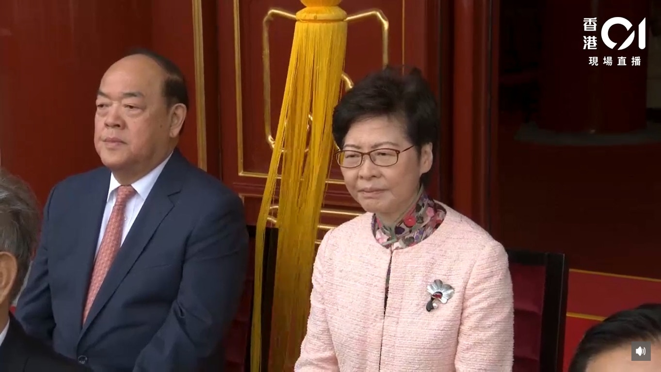 (01直播截圖) (01直播截圖)