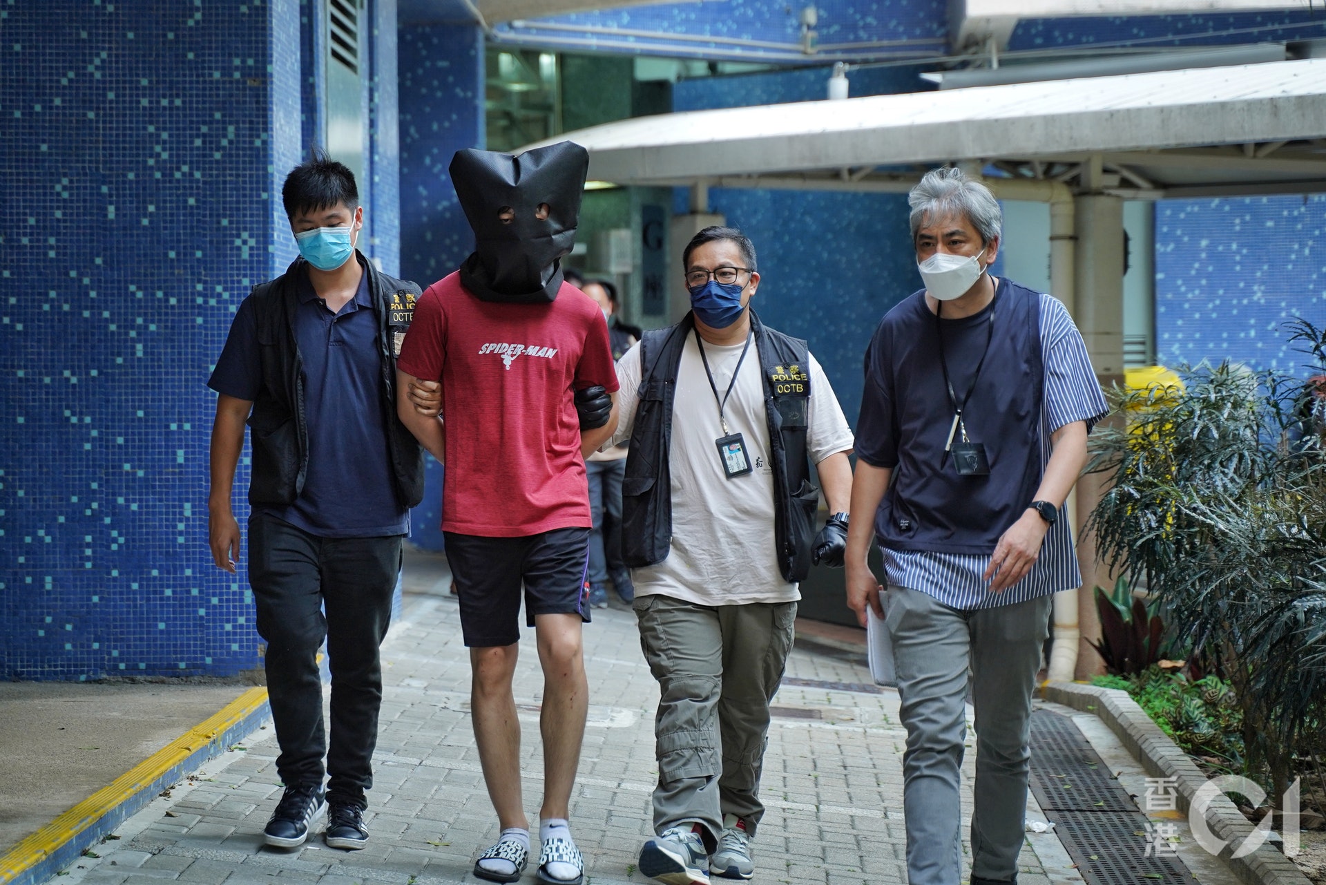 被告王俊彥(黑布懞頭)承認縱火罪被判囚32個月。(資料圖片) 被告王俊彥(黑布懞頭)承認縱火罪被判囚32個月。(資料圖片)