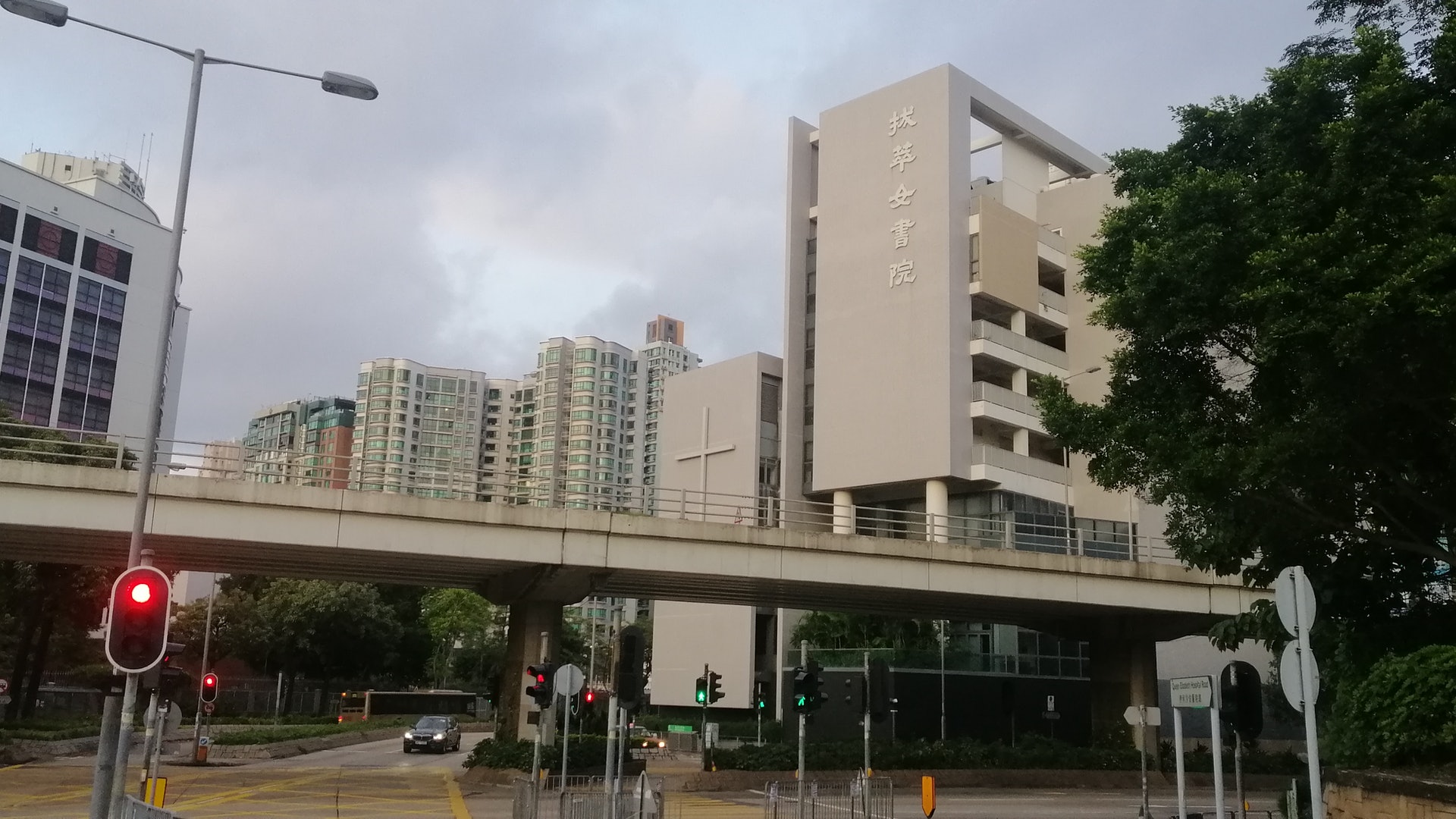 天氣交通|晴朗酷熱 東鐵紅磡至旺角東服務全日暫停 天氣交通|晴朗酷熱 東鐵紅磡至旺角東服務全日暫停