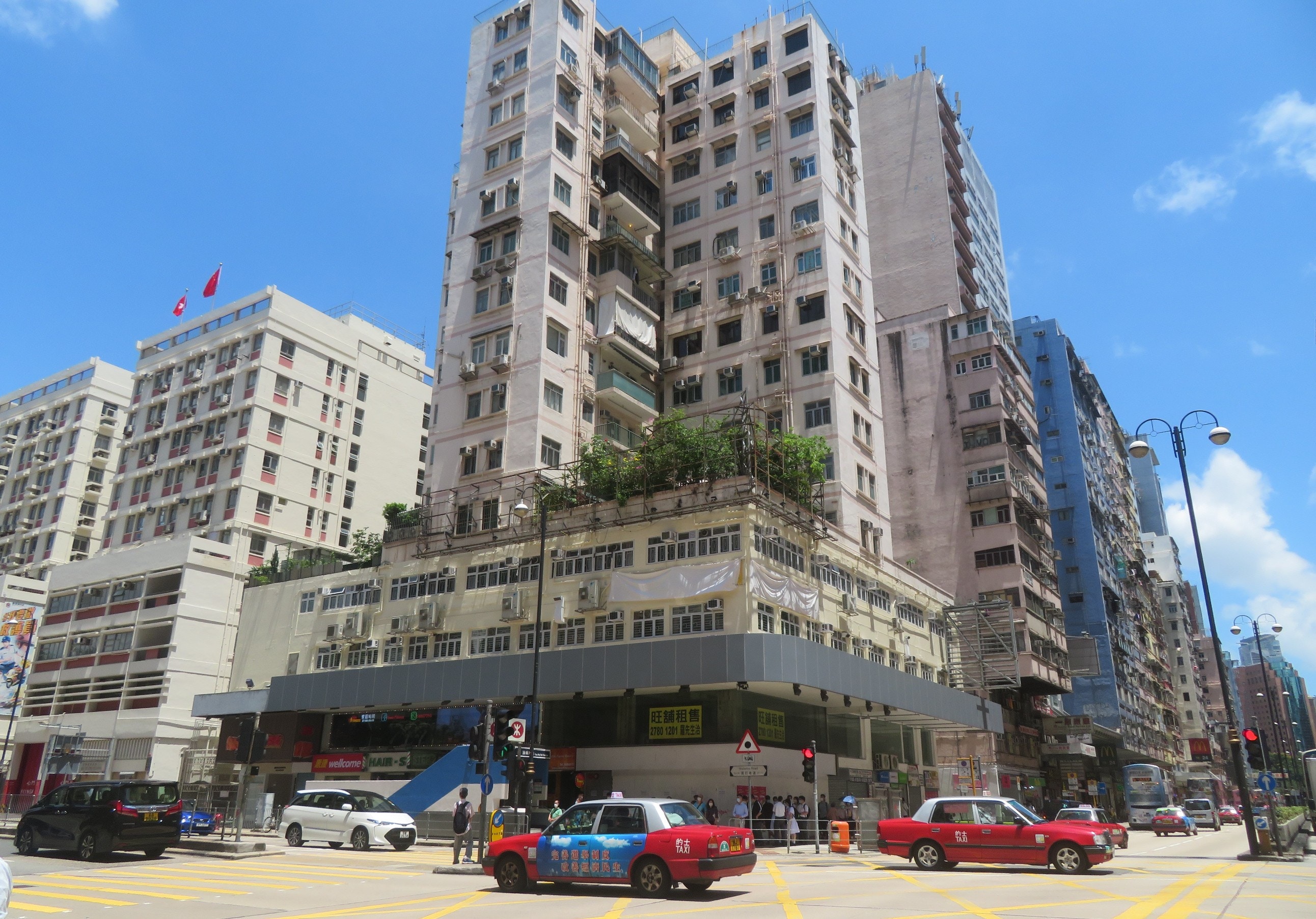 窩打老道40號寶翠大樓，位於單邊位置，靠近油麻地消防局。（第一太平戴維斯提供）