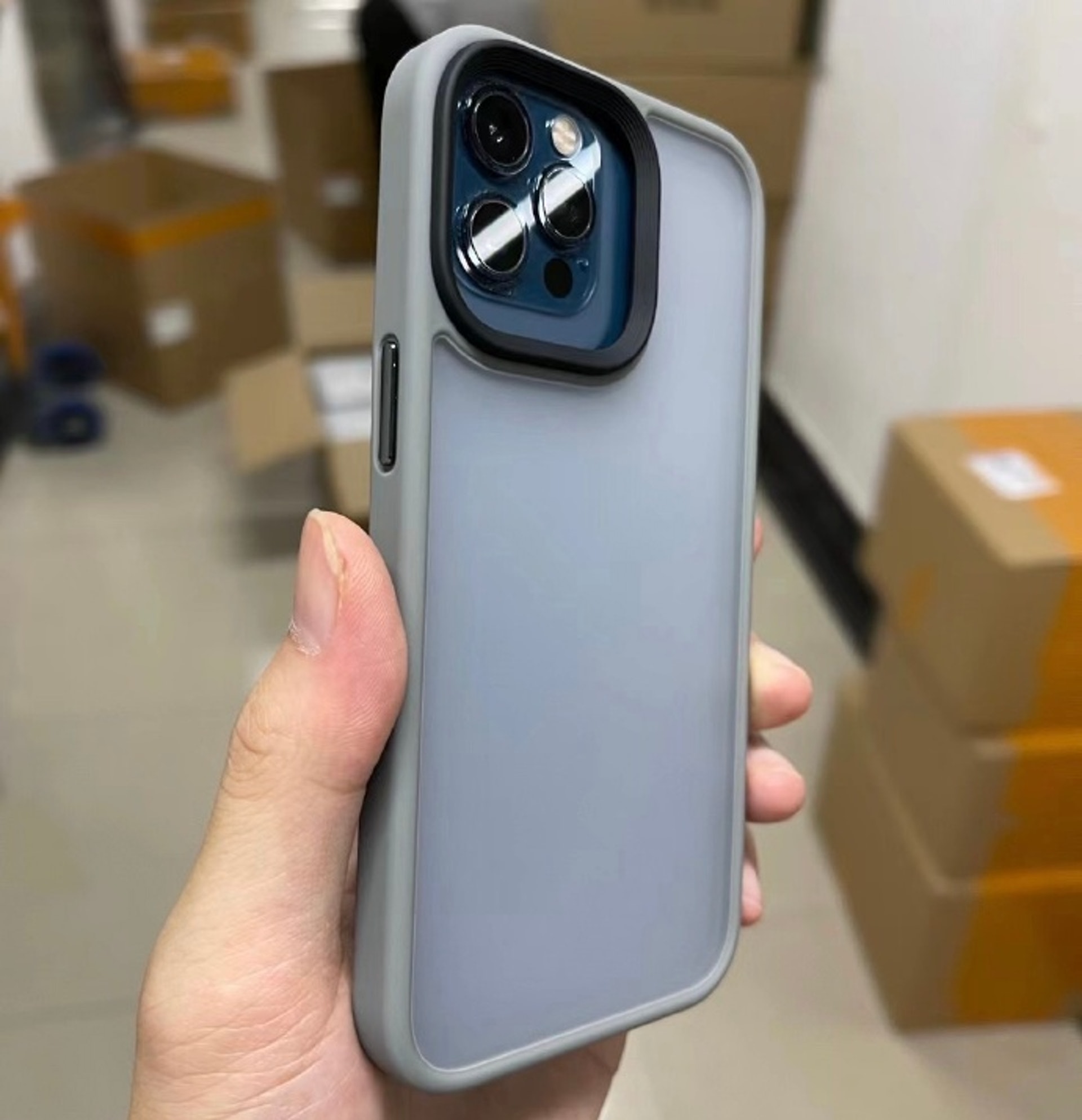 iPhone 13 Pro機殼流出(老爆科技微博圖片) iPhone 13 Pro機殼流出(老爆科技微博圖片)