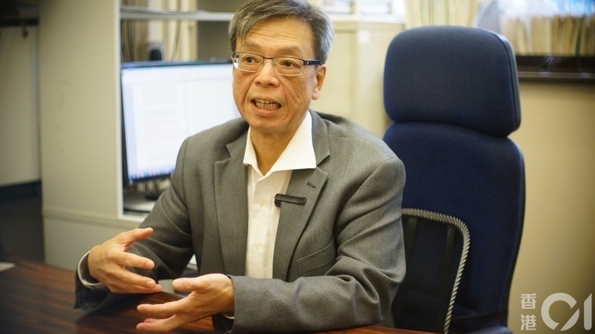 專家倡青少年接種一劑復必泰 梁子超:部份留學生或值得打第二針 專家倡青少年接種一劑復必泰 梁子超:部份留學生或值得打第二針