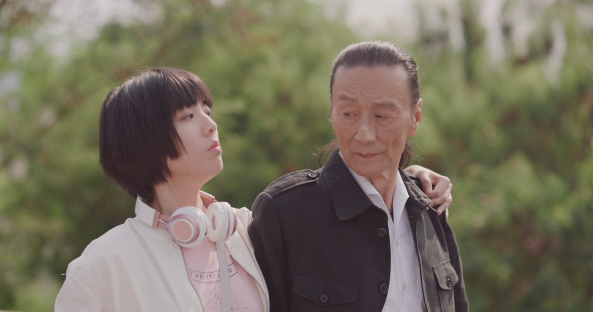 鍾雪瑩的活潑演出,讓「四哥」謝賢的角色更出彩。(劇照) 鍾雪瑩的活潑演出,讓「四哥」謝賢的角色更出彩。(劇照)