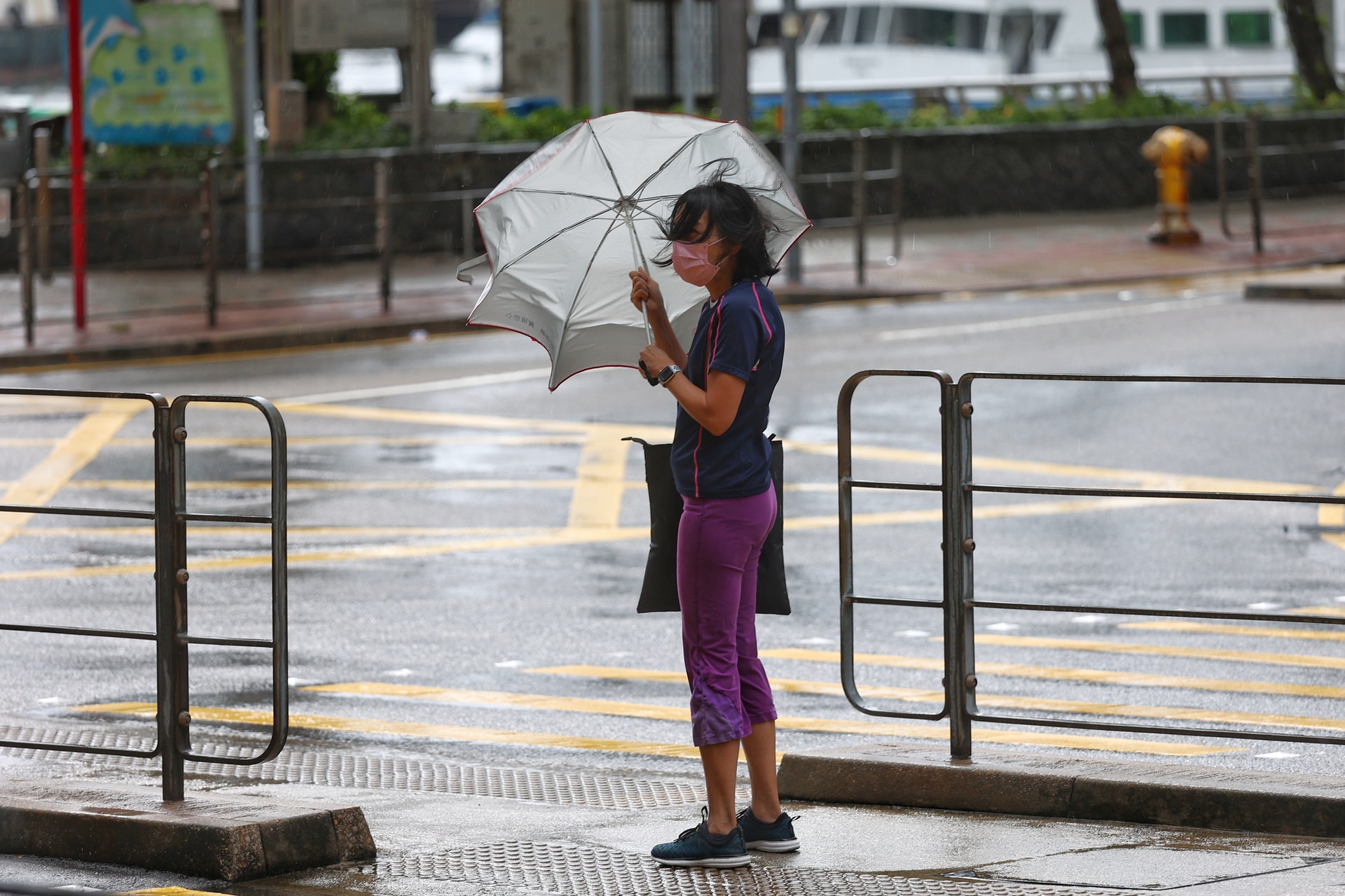 7月19日,天文台發出黃色暴雨警告。(張浩維攝) 7月19日,天文台發出黃色暴雨警告。(張浩維攝)