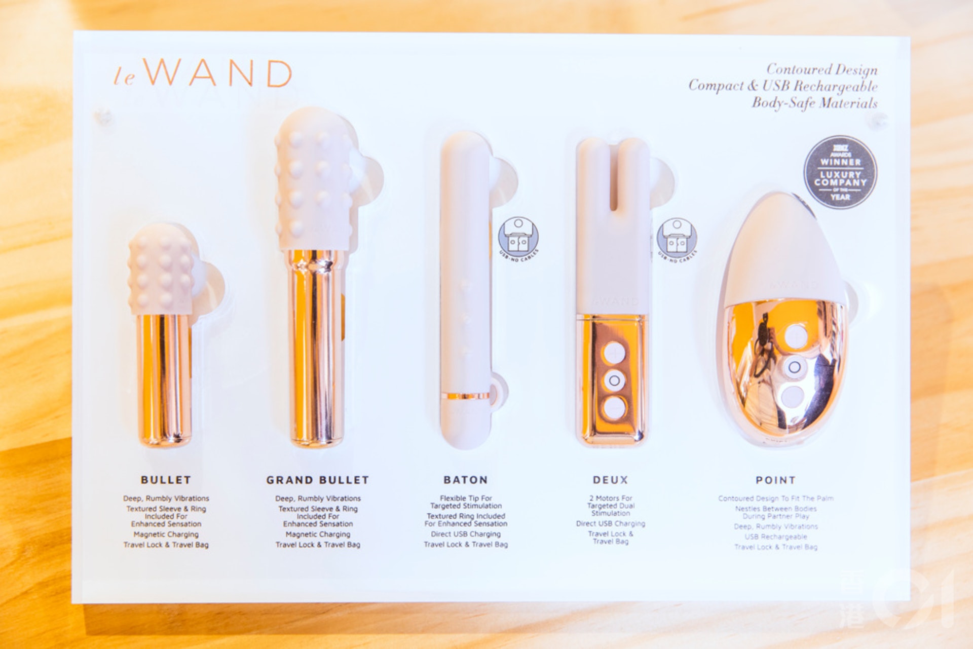 美國品牌Le Wand出品的情趣玩具,Ana指玫瑰金加淺粉紅配色很時尚,第一眼會以為是護膚工具。 美國品牌Le Wand出品的情趣玩具,Ana指玫瑰金加淺粉紅配色很時尚,第一眼會以為是護膚工具。