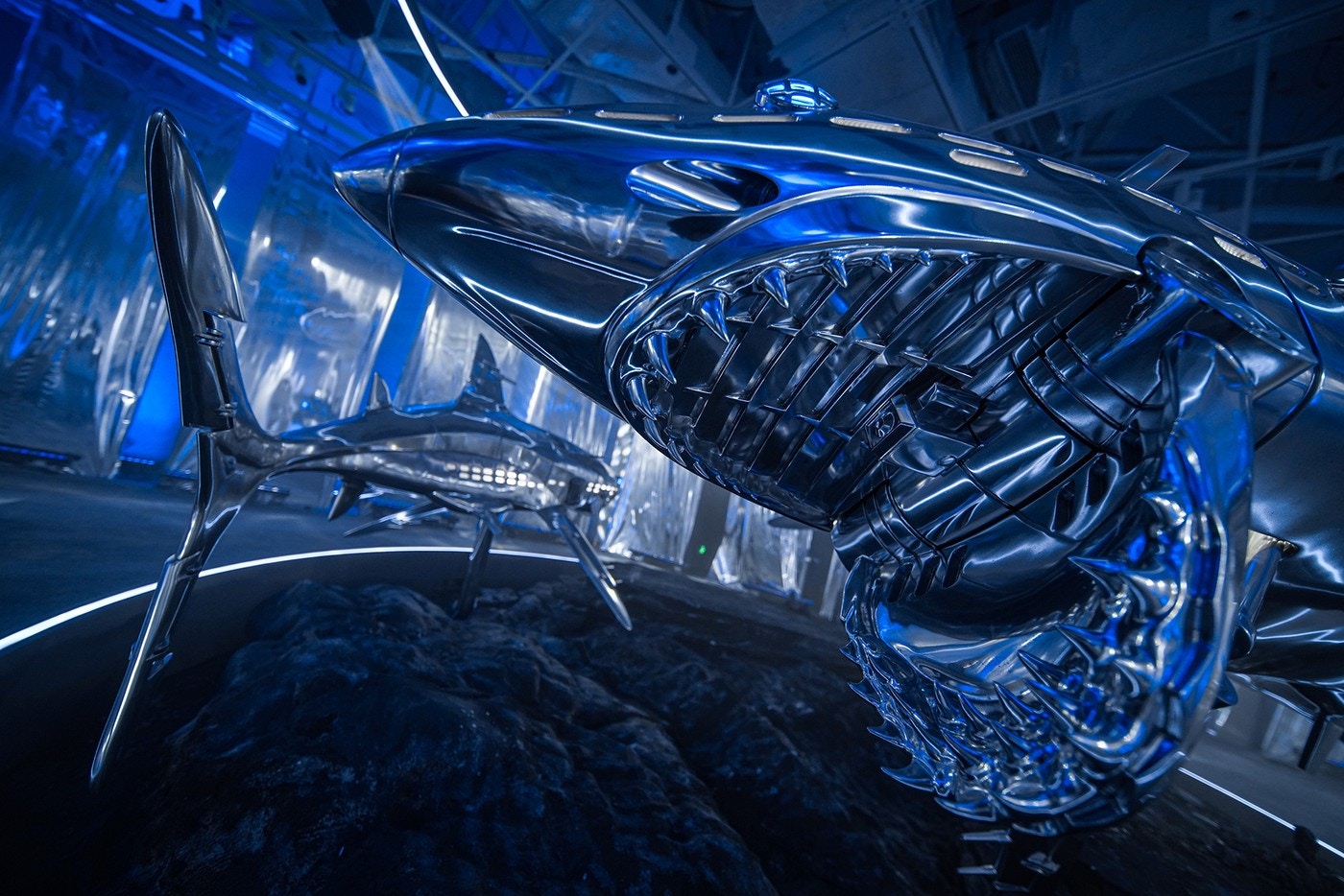 空山基最新個展登陸廣州《SORAYAMA SHARK》超科幻機械大白鯊