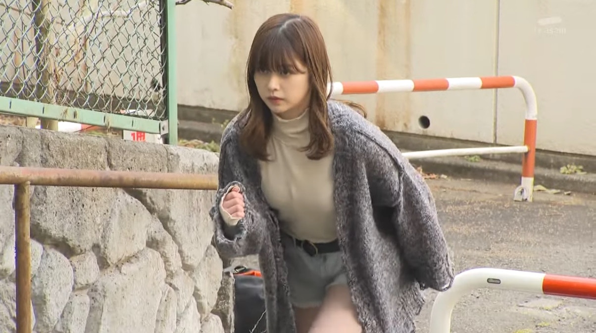 日本萌妹擁女神顏值及爆衫胸肌衣服一脫驚呆網民 真人版伊之助 日本萌妹擁女神顏值及爆衫胸肌衣服一脫驚呆網民 真人版伊之助