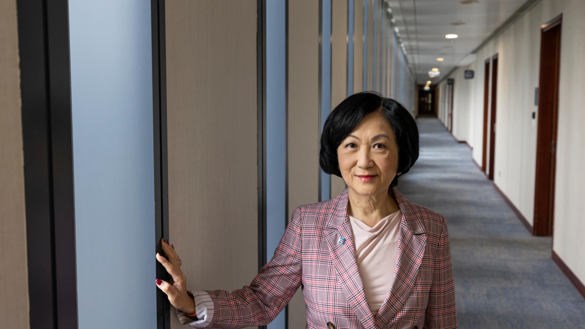 葉劉參選政綱 三招改革公務員系統倡延長服務年齡至65歲留人才 葉劉參選政綱 三招改革公務員系統倡延長服務年齡至65歲留人才