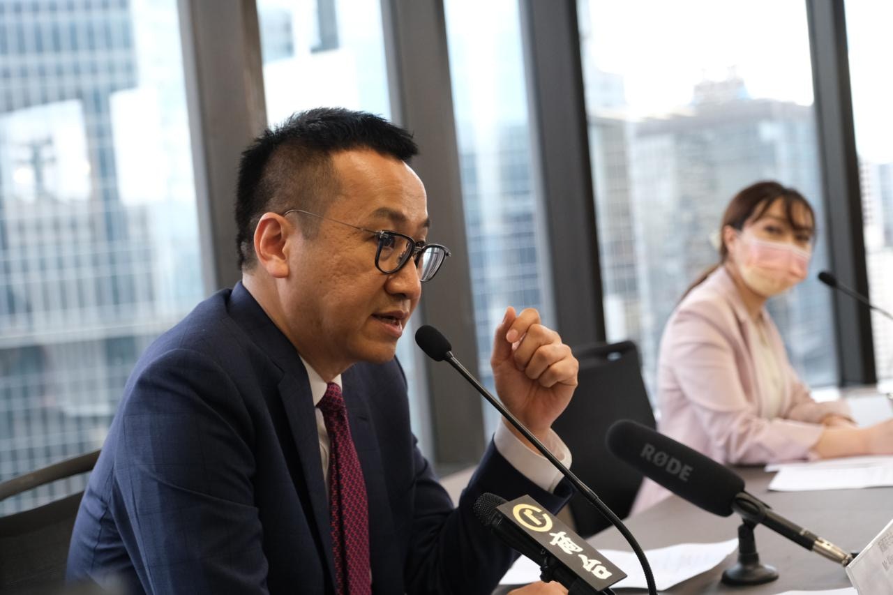 豐盛金融資產管理董事黃國英指出,有關科企的監管涉及重要的數據安全問題,現時買入科技股只是投機心態。(張浩維攝) 豐盛金融資產管理董事黃國英指出,有關科企的監管涉及重要的數據安全問題,現時買入科技股只是投機心態。(張浩維攝)