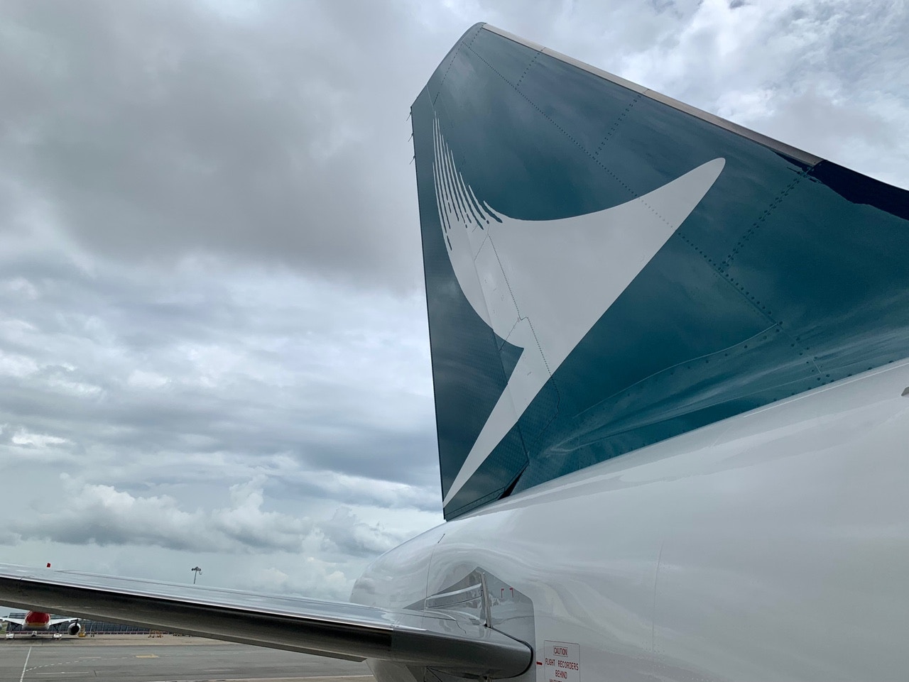 國泰燃油對沖十年首獲勝助中期虧損收窄專家料股價升至呢個位