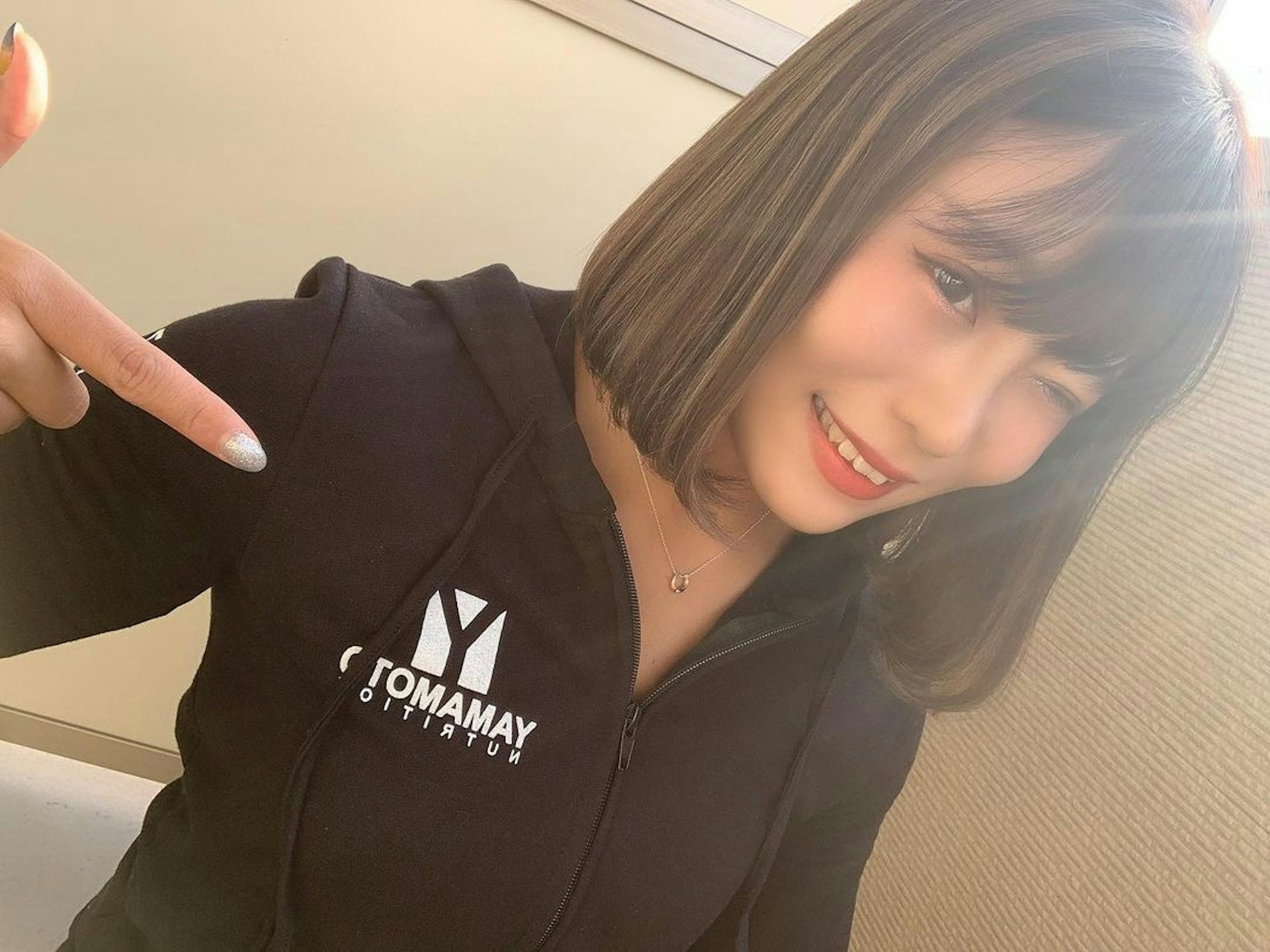 日本萌妹擁女神顏值及爆衫胸肌衣服一脫驚呆網民 真人版伊之助 日本萌妹擁女神顏值及爆衫胸肌衣服一脫驚呆網民 真人版伊之助