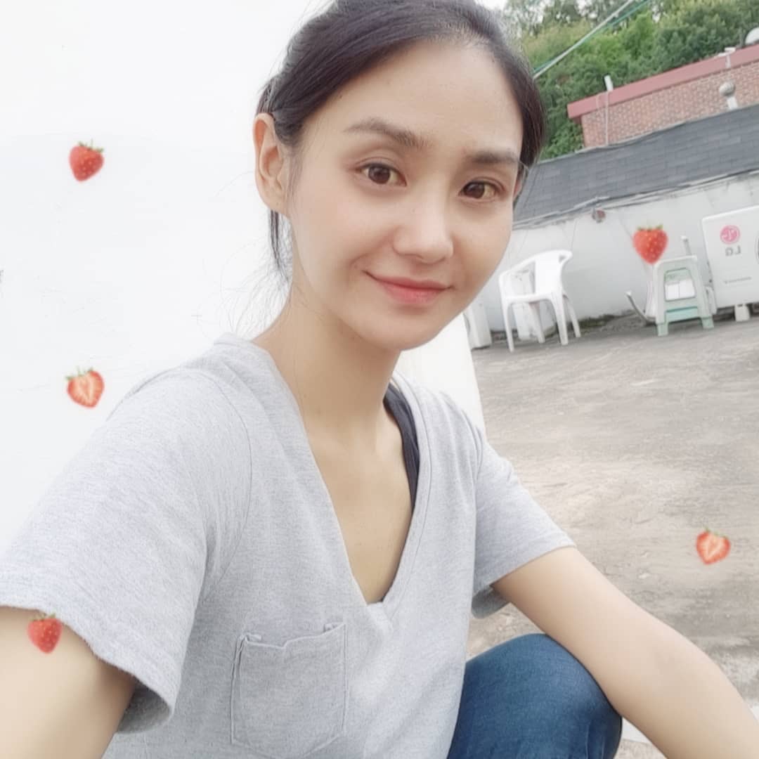 尹珠患病前照片（IG@woorijjoolve）