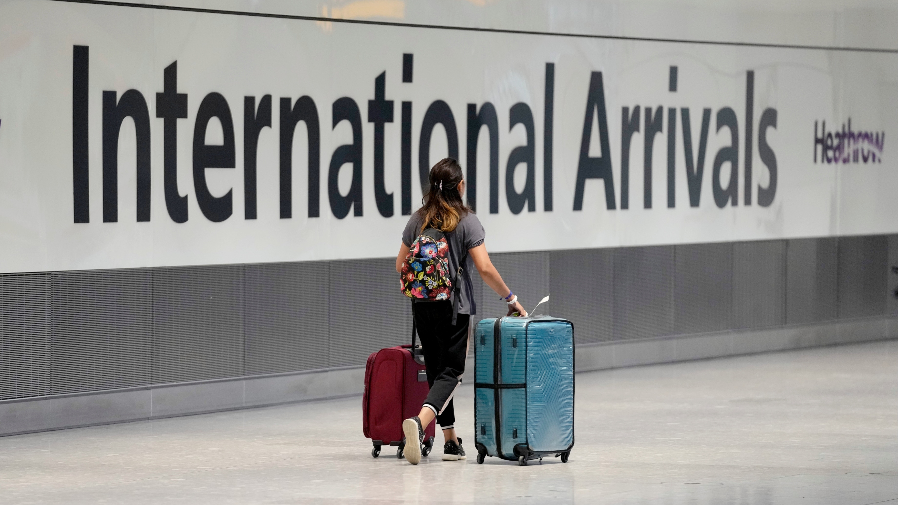 新冠肺炎 英國傳將豁免完成接種疫苗人士入境自費檢測