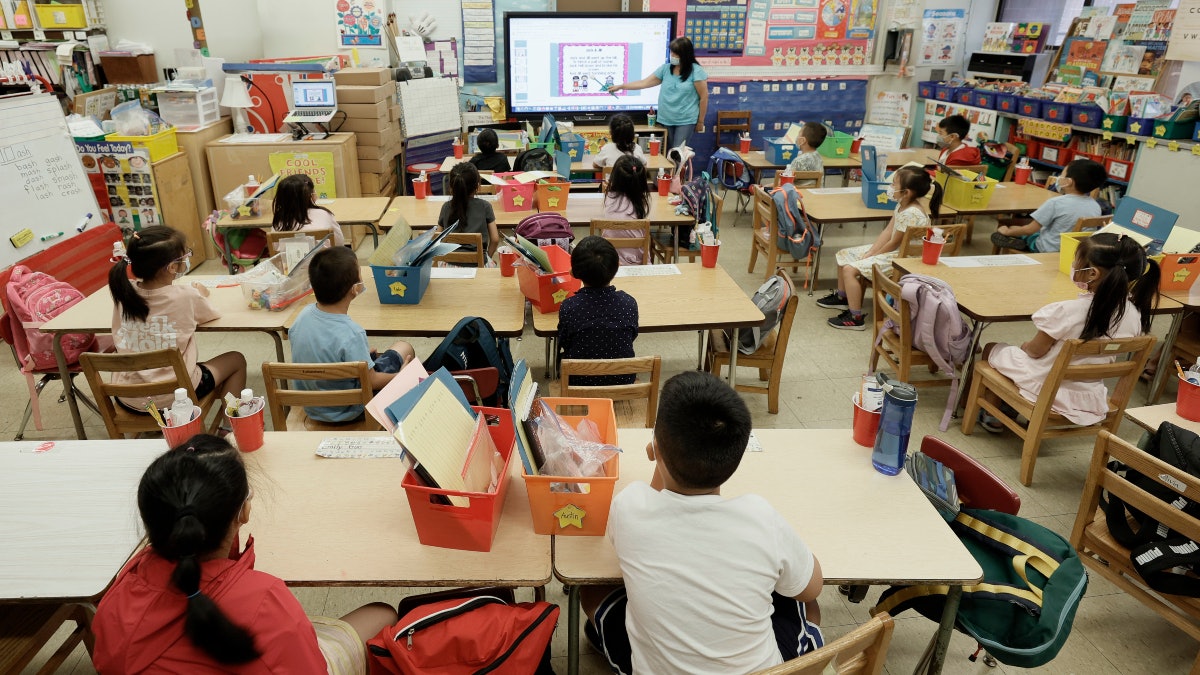 新冠肺炎 美國染疫學生現後遺症康復兒童常伴健忘疲倦頭暈症狀 新冠肺炎 美國染疫學生現後遺症康復兒童常伴健忘疲倦頭暈症狀