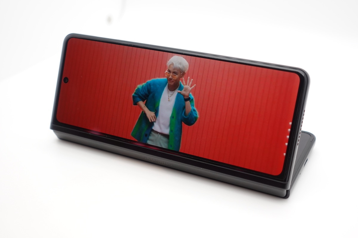 Samsung Z Fold 3、Z Flip3摺機$8298起上市MIRROR全體代言撐場