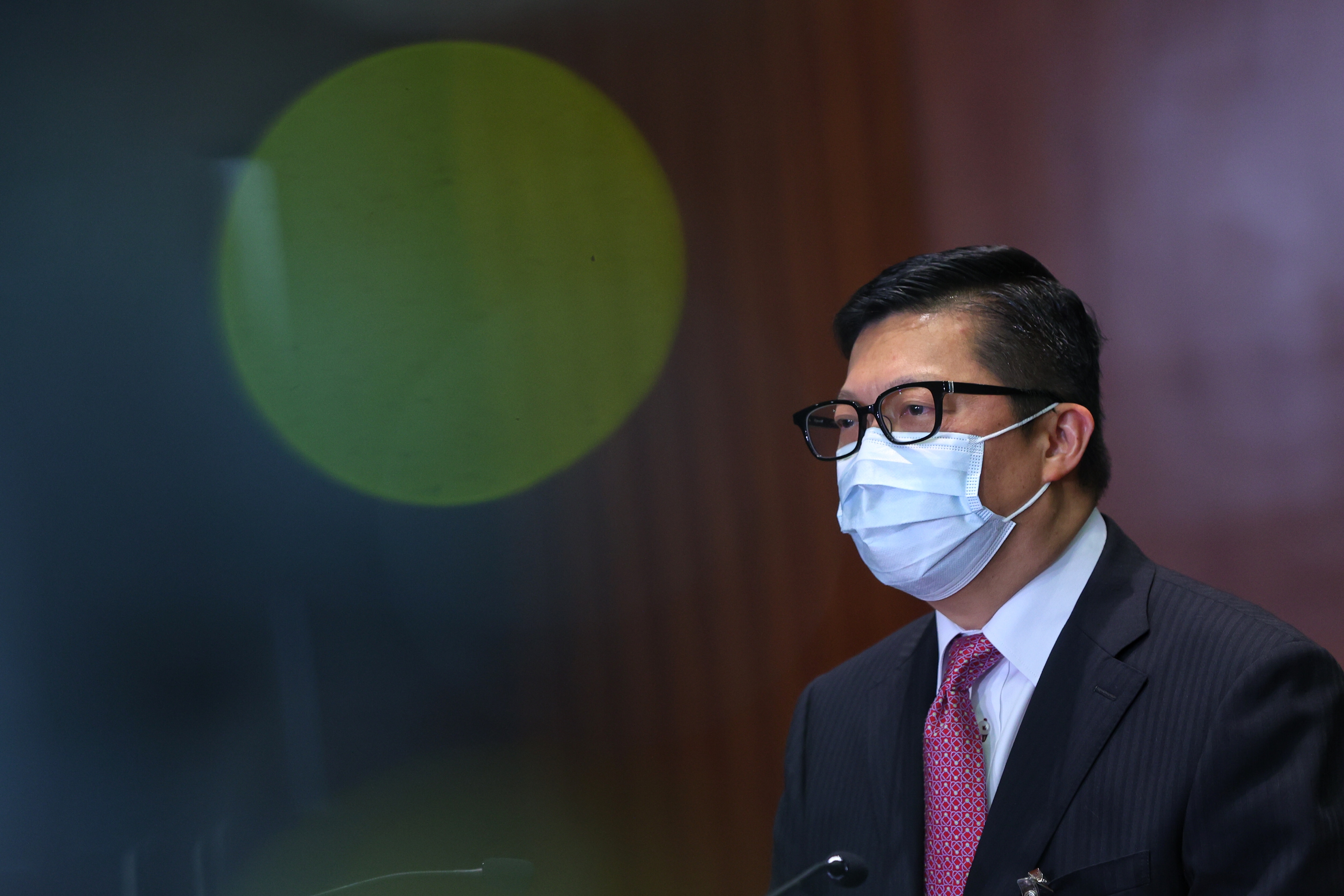 保安局否認凍資金致《蘋果》停刊斥前董事混淆視聽、抹黑國安法 – 香港01