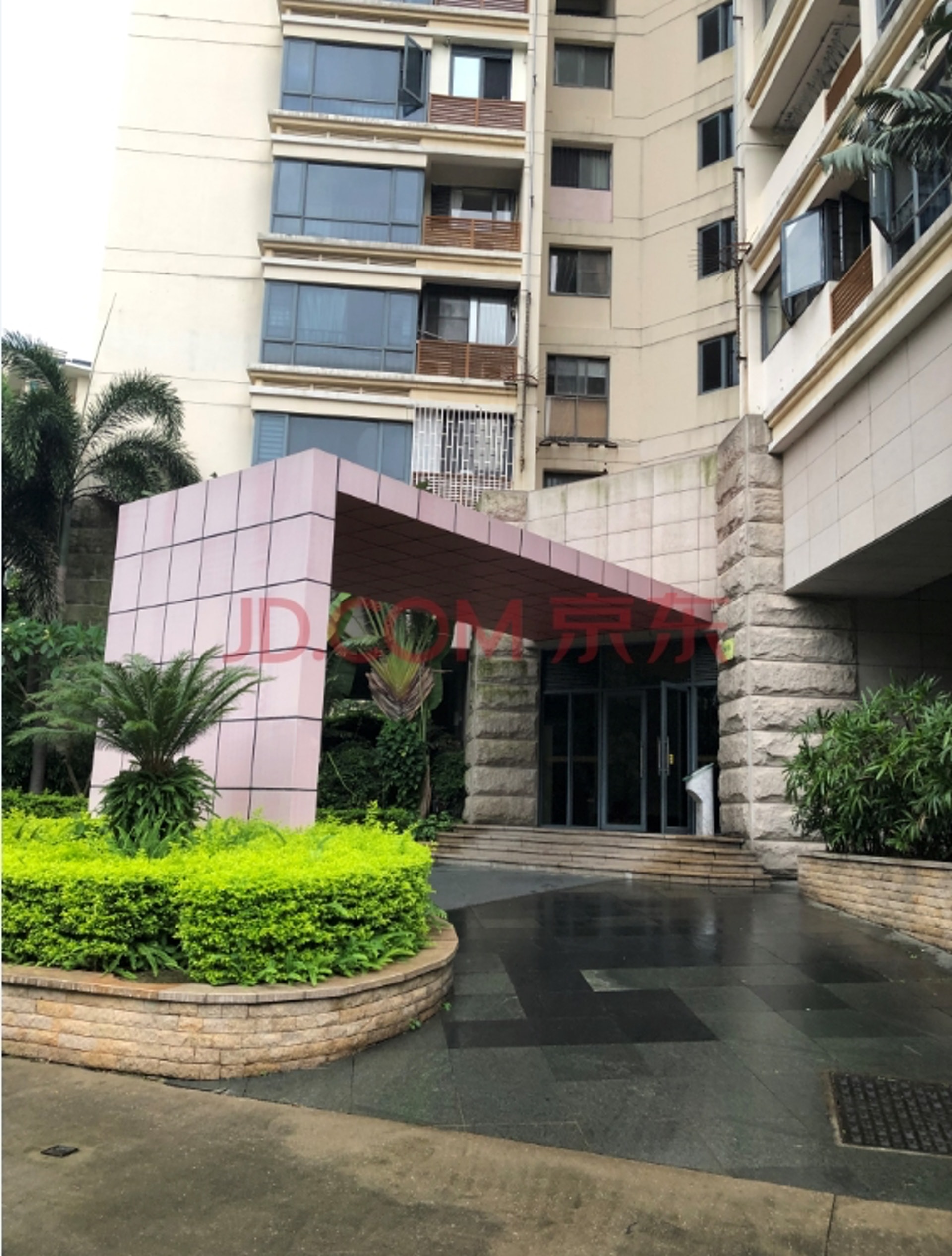 法拍學區房位於深圳福田區,所在屋苑名叫「港中旅花園」,是當地有高檔住宅區。(京東拍實) 法拍學區房位於深圳福田區,所在屋苑名叫「港中旅花園」,是當地有高檔住宅區。(京東拍實)