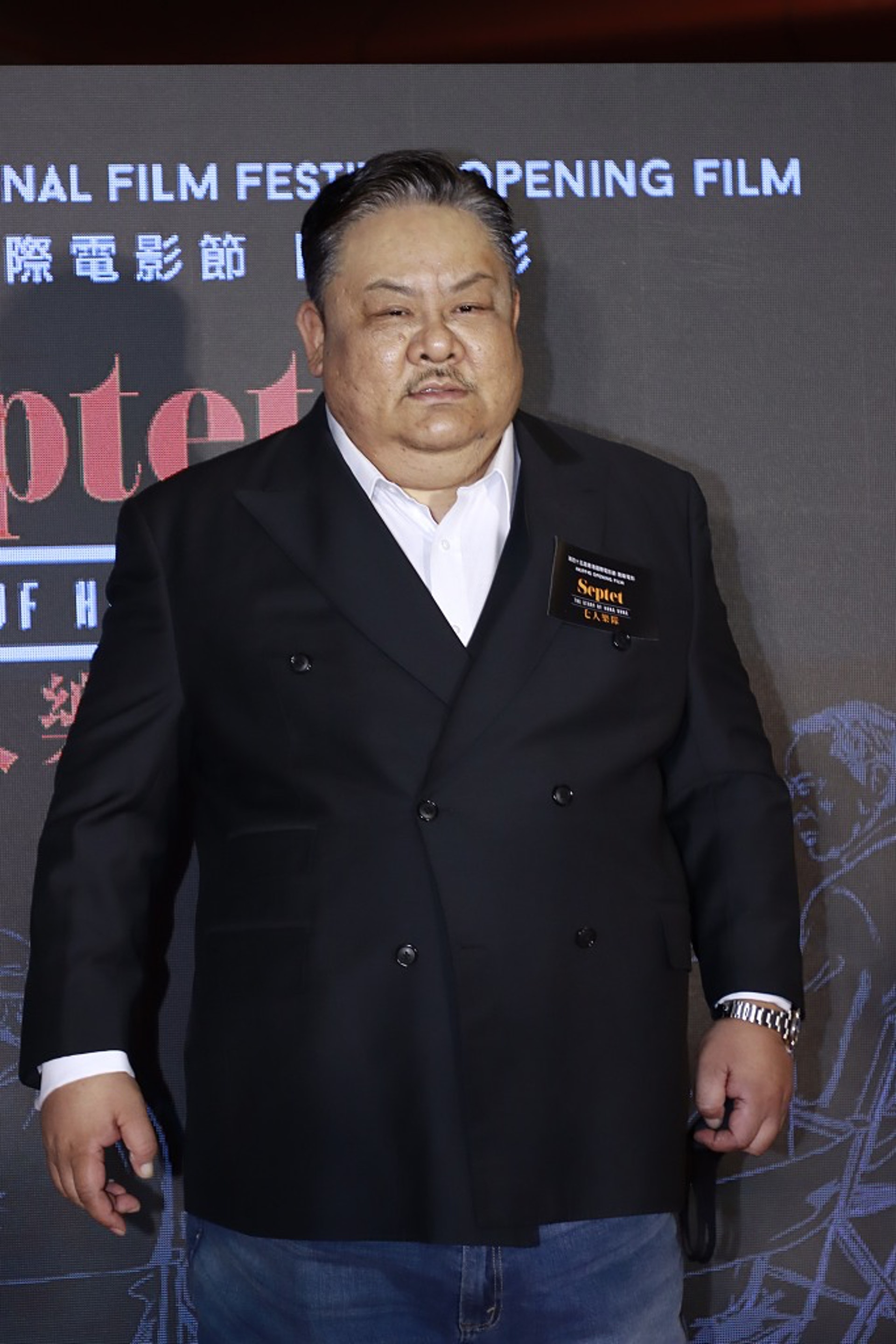 57歲林雪體重逾300磅肚腩超大粉絲擔心健康狀況 看他氣喘吁吁 57歲林雪體重逾300磅肚腩超大粉絲擔心健康狀況 看他氣喘吁吁