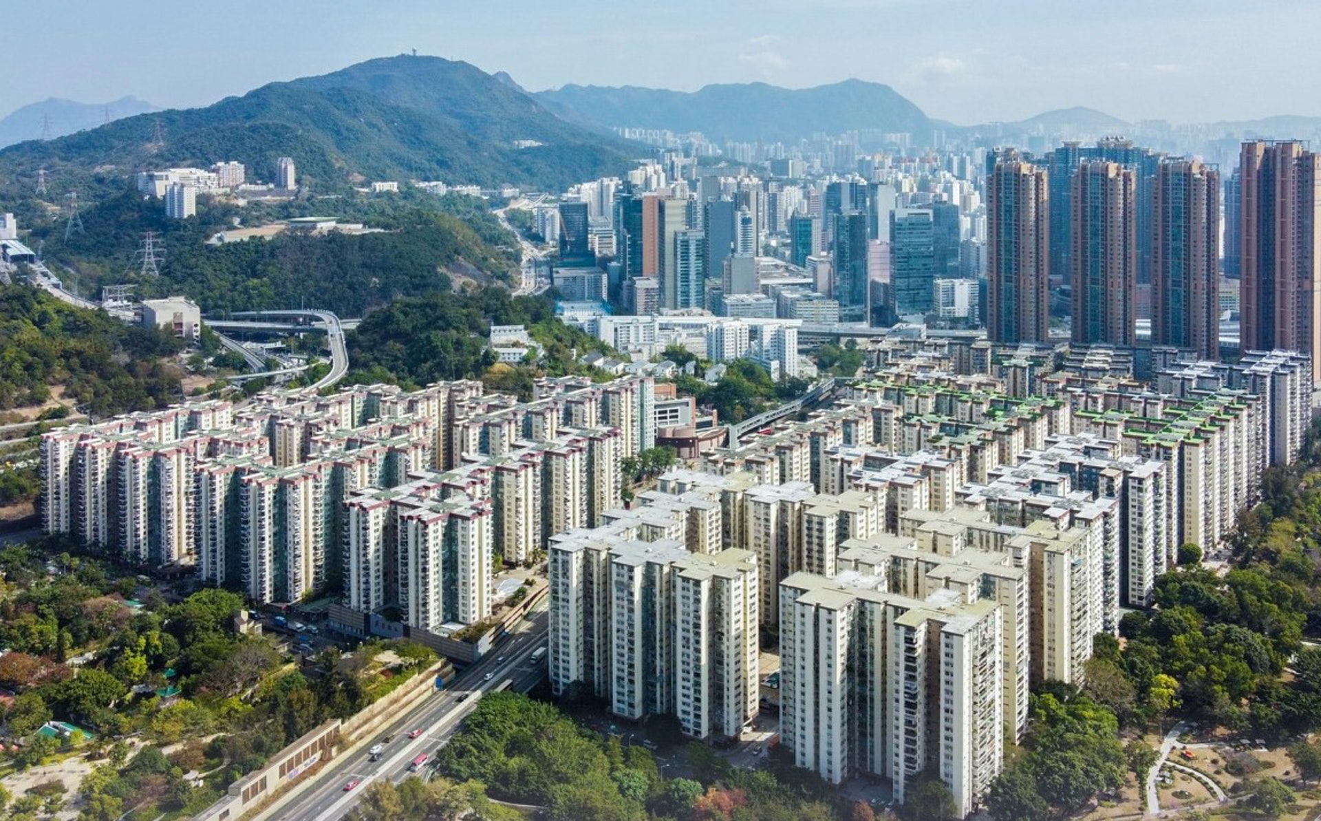 新增個案包括一名居於美孚新邨的31歲外籍女子。(資料圖片) 新增個案包括一名居於美孚新邨的31歲外籍女子。(資料圖片)