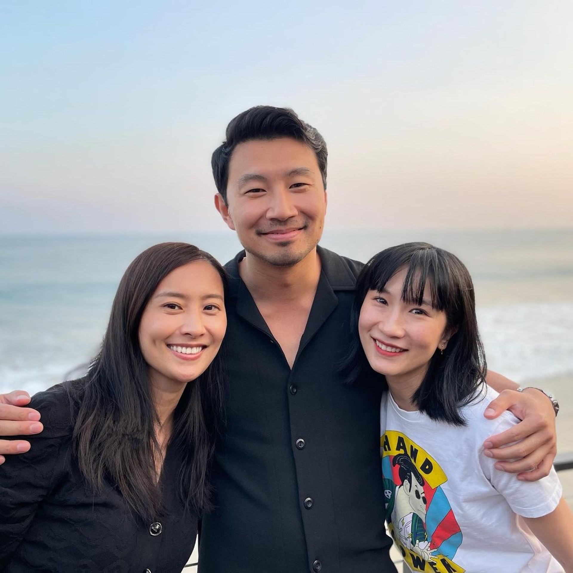 陳法拉與Marvel電影《尚氣與十環幫傳奇》的演員。(IG@falachenfala) 陳法拉與Marvel電影《尚氣與十環幫傳奇》的演員。(IG@falachenfala)