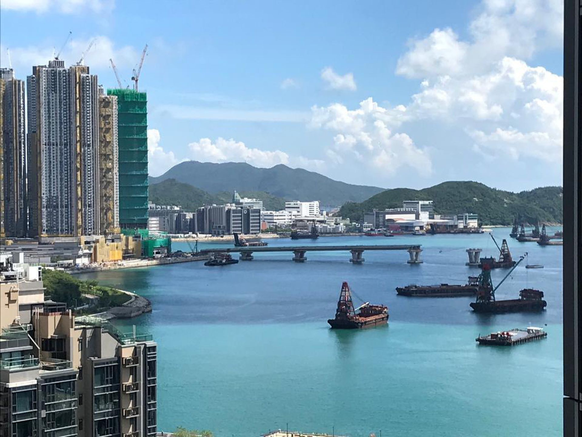 單位直撃｜天晉業主劈價130萬沽四房開則罕有高層望180度海景