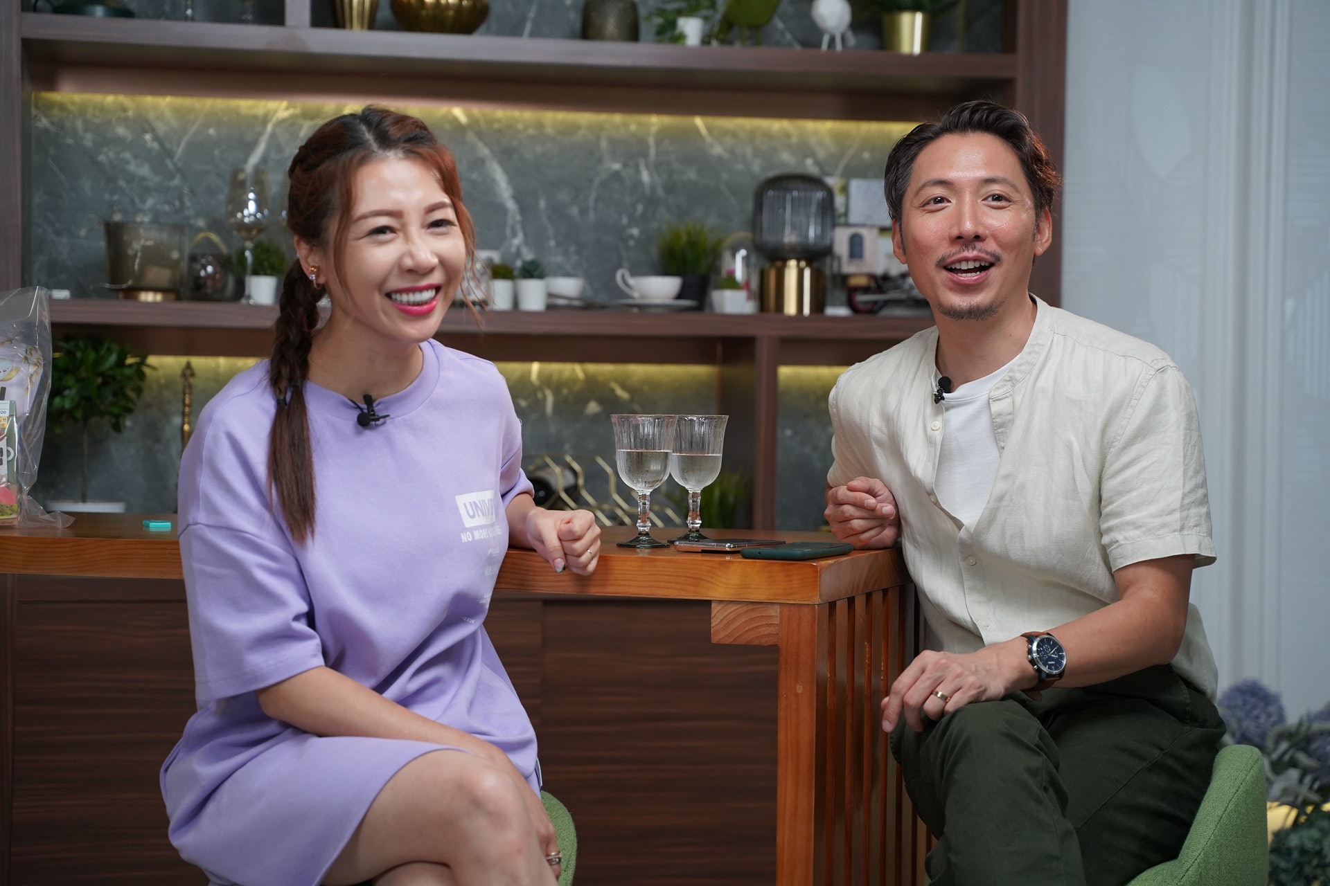 黃婉曼(Icy)昨晚(26/8)邀請了ViuTV藝人陳子豐擔任Facebook直播節目嘉賓 黃婉曼(Icy)昨晚(26/8)邀請了ViuTV藝人陳子豐擔任Facebook直播節目嘉賓