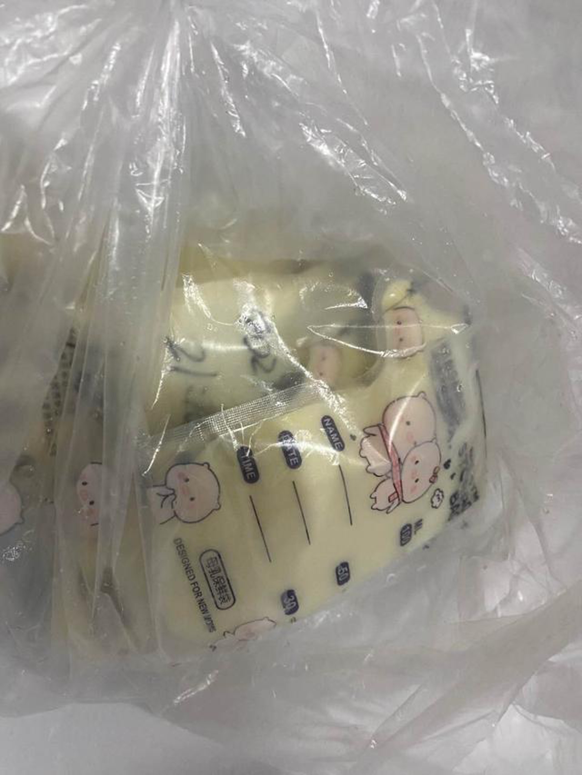 在「閒魚」平台上的「冷凍人乳」一包約為數十元。(澎派新聞) 在「閒魚」平台上的「冷凍人乳」一包約為數十元。(澎派新聞)