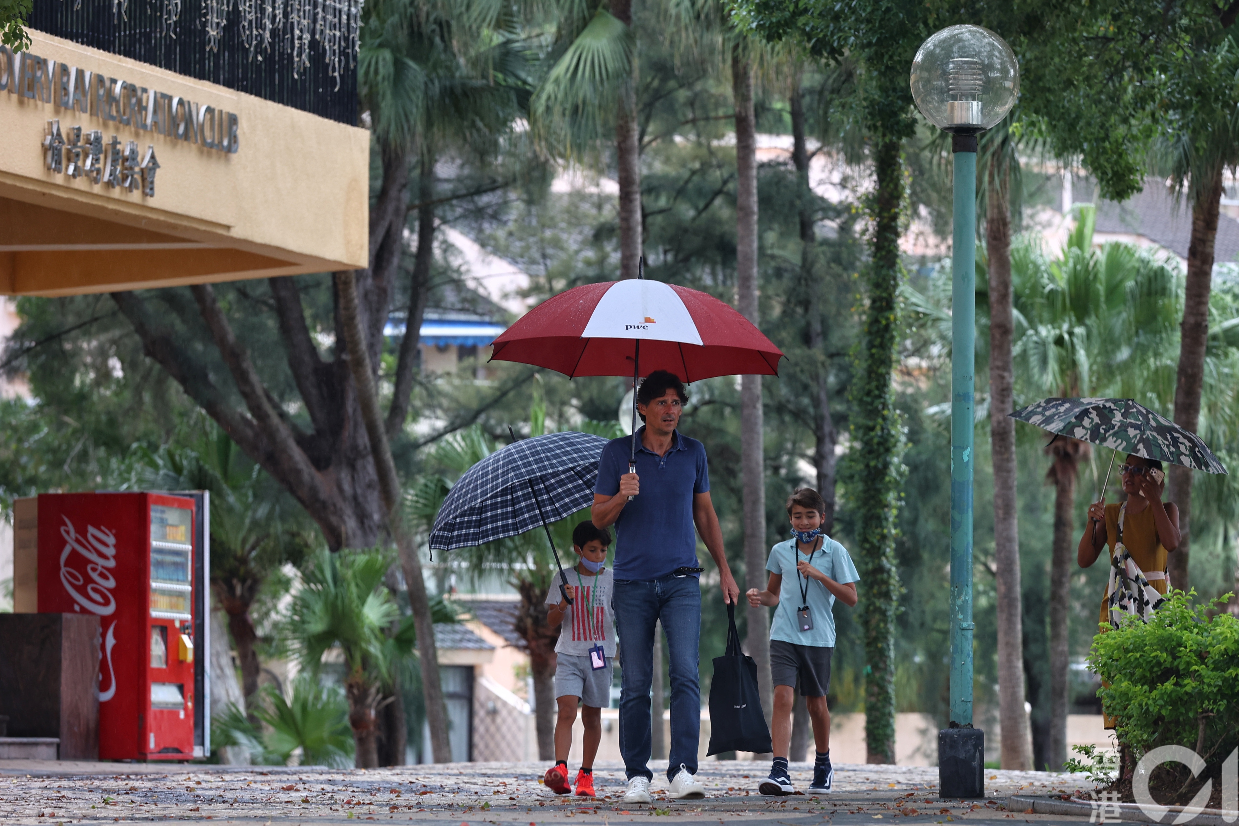 天文台料高空擾動將致9天內日日有驟雨9 1開學日局部地區有雷暴 香港01 天氣