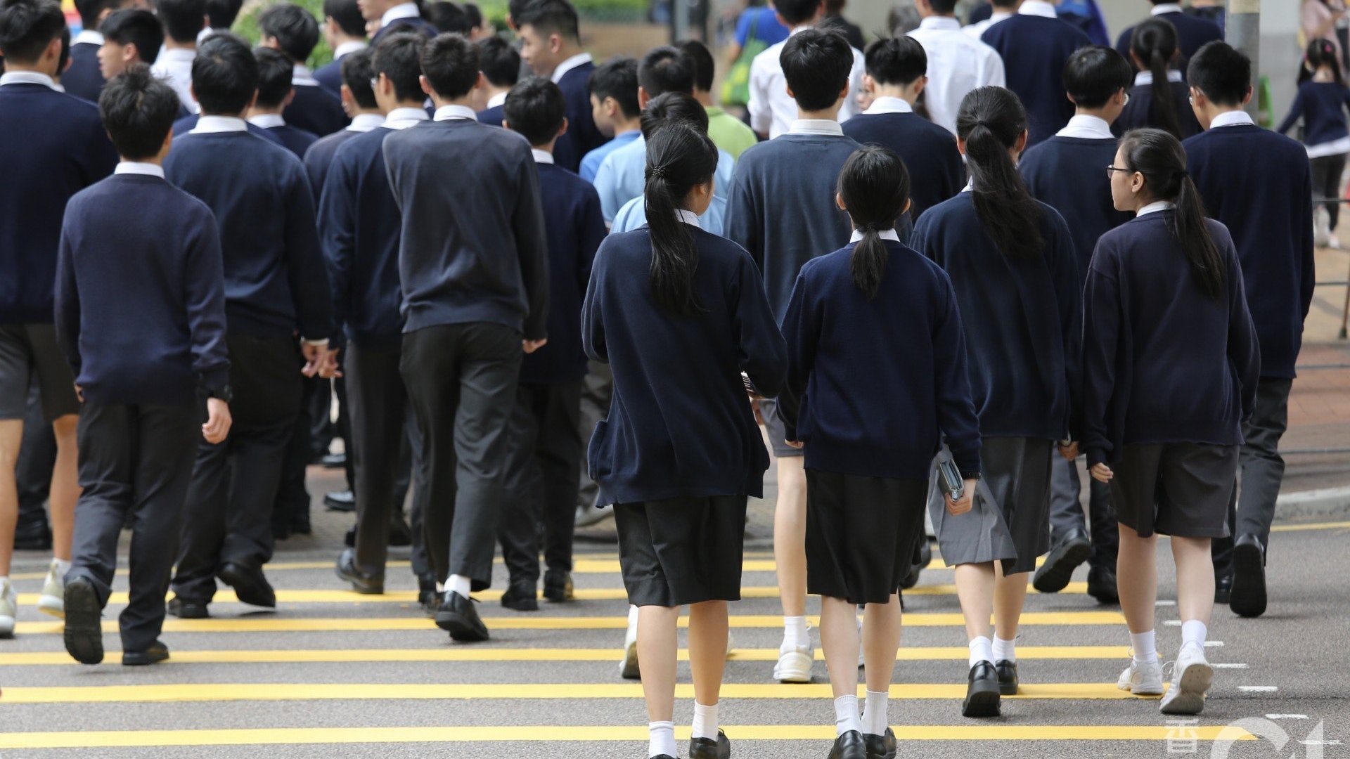 開學|創知中學:部份高中年級9月中達七成接種 為學生組團打針 開學|創知中學:部份高中年級9月中達七成接種 為學生組團打針