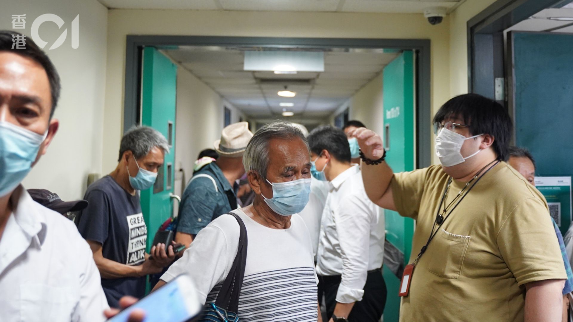 消費券|大批長者未知申請失敗 政府准最遲9月15日補交資料 消費券|大批長者未知申請失敗 政府准最遲9月15日補交資料