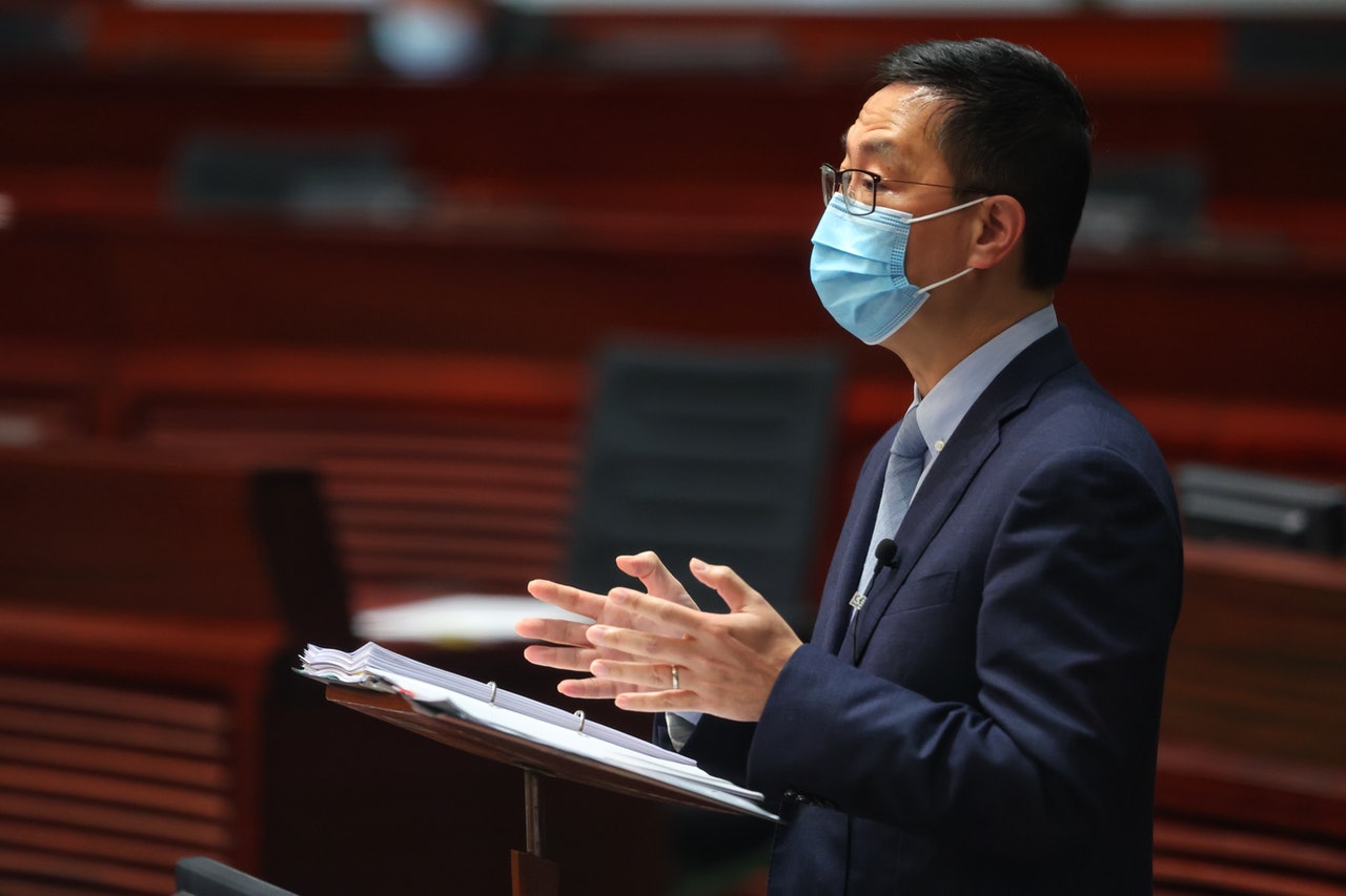 教育局長楊潤雄今日(3日)在立法會委員會中指,設立幼師薪級表並不可行。(資料圖片) 教育局長楊潤雄今日(3日)在立法會委員會中指,設立幼師薪級表並不可行。(資料圖片)