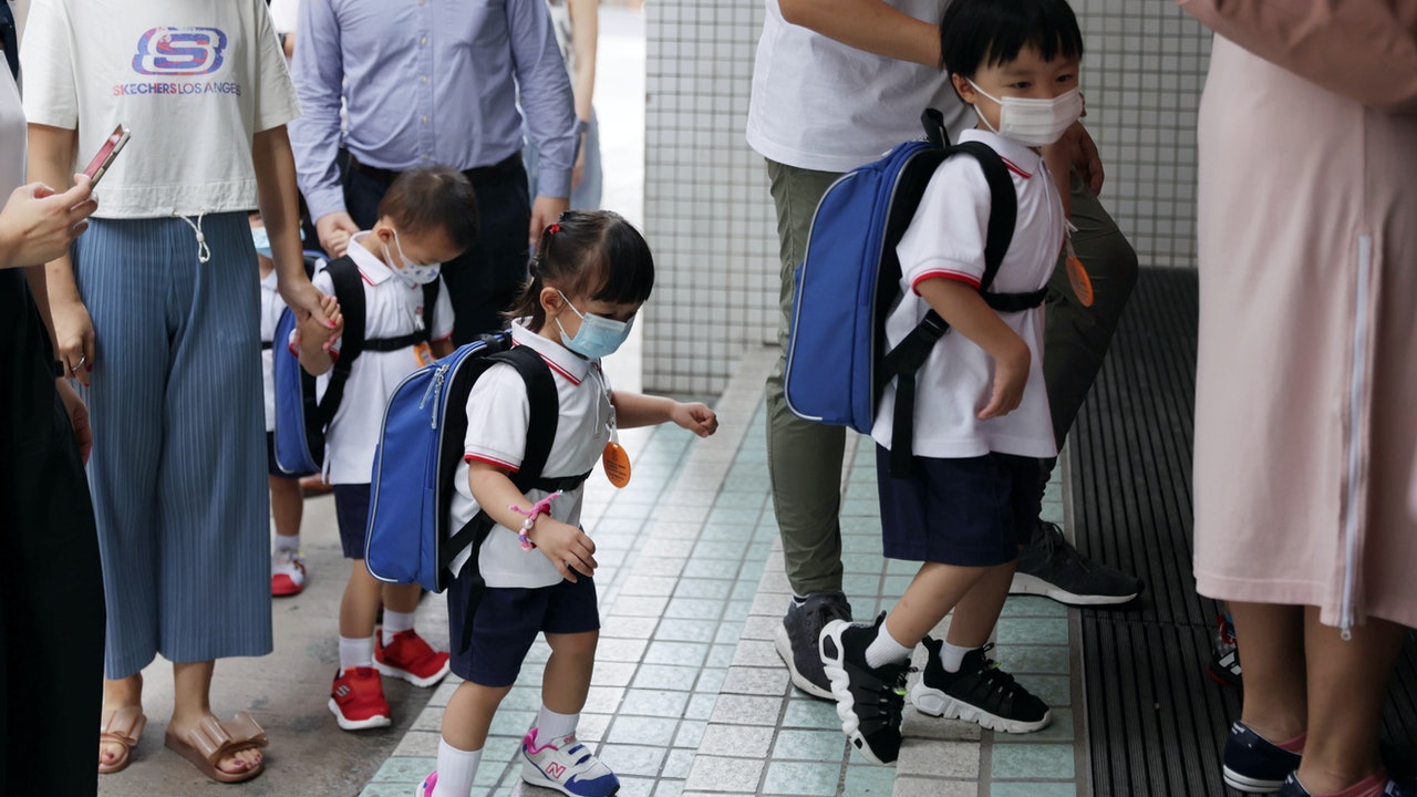 教育局「走數」稱幼師薪級表不可行 楊潤雄:會衍生超額教師 教育局「走數」稱幼師薪級表不可行 楊潤雄:會衍生超額教師