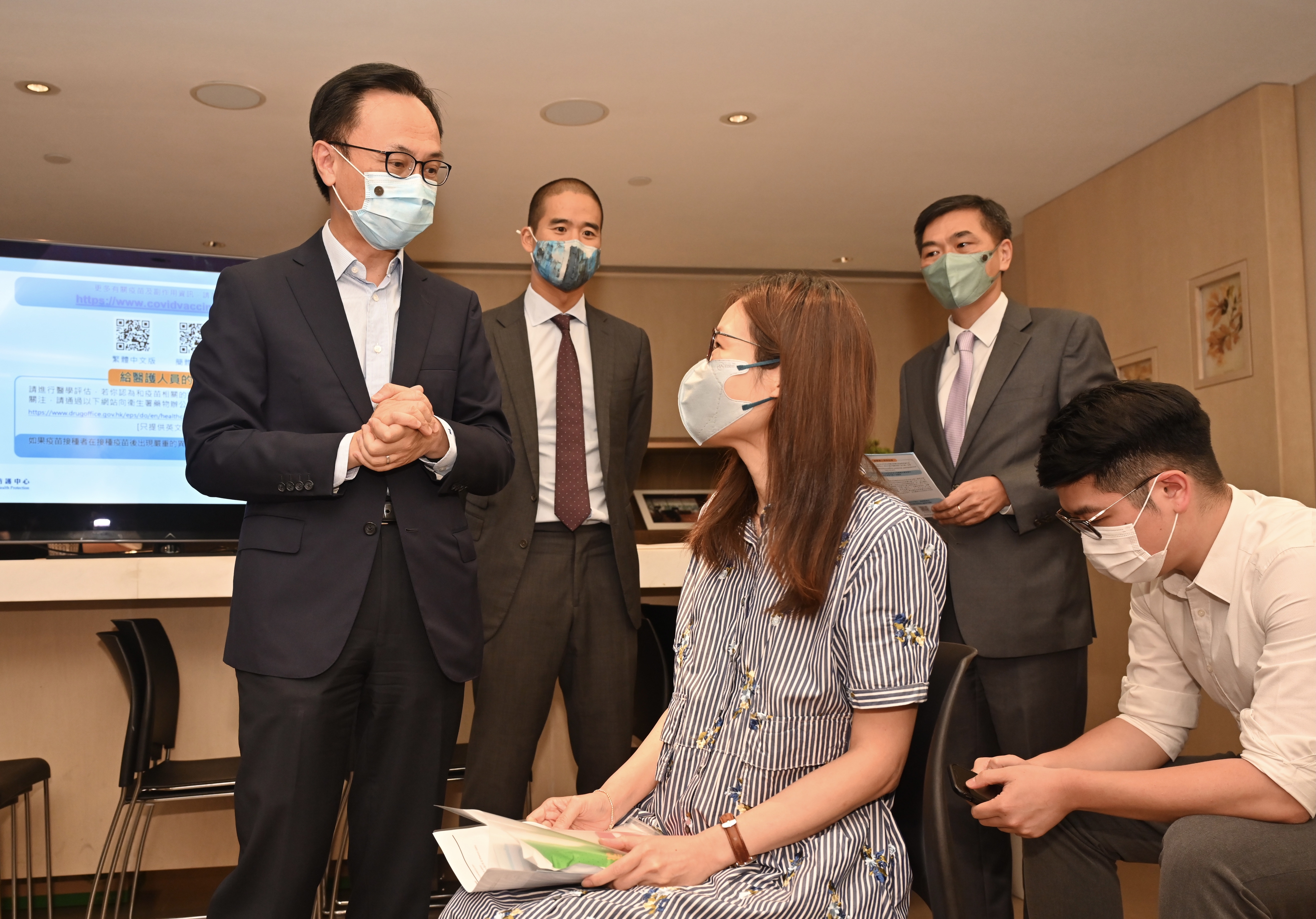 新冠疫苗｜外展隊至今提供113次服務聶德權籲企業強制打針 – 香港01