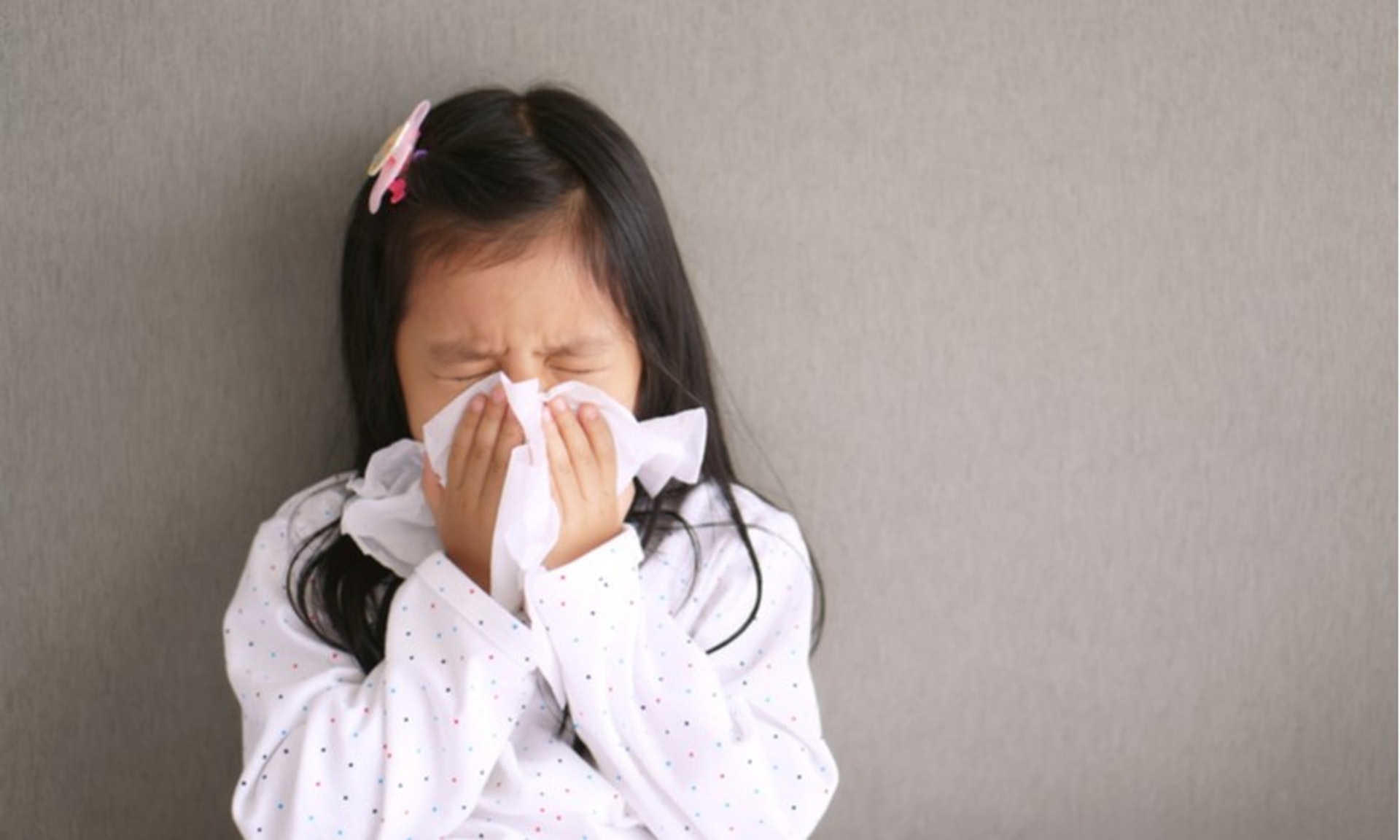 有研究發現，每星期接觸化學清潔劑較多的小朋友，會增加鼻炎發病風險。（圖片：Shutterstock）