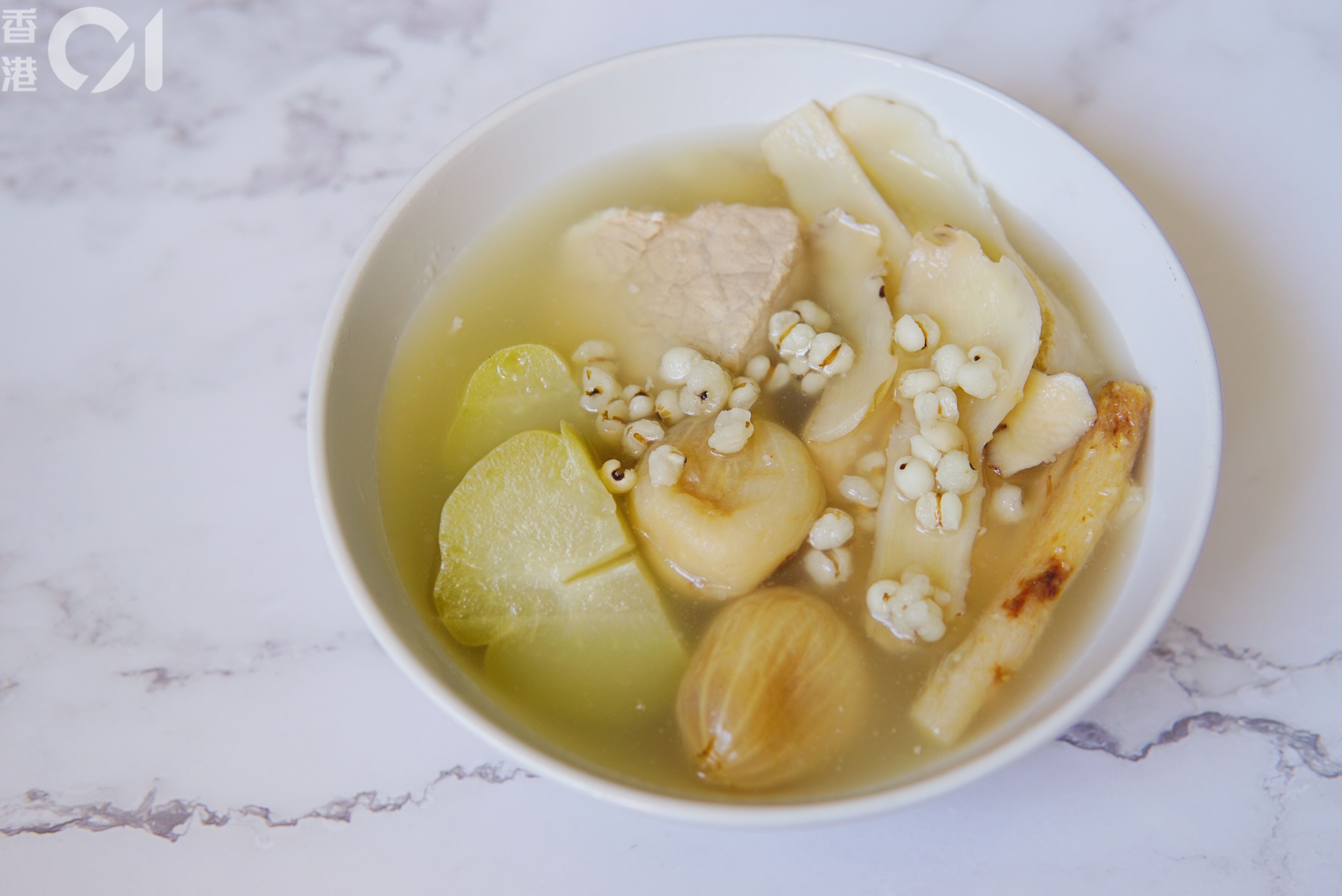 合掌瓜薏米瘦肉湯，適合初秋時節飲用。
