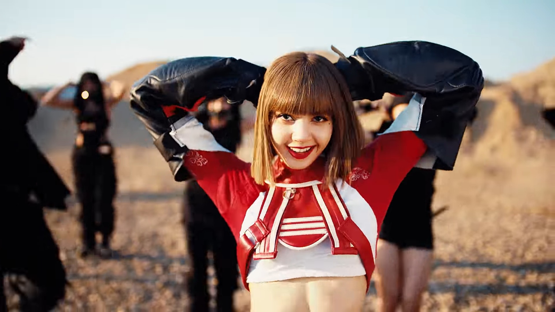 Lisa@BLACKPINK《LALISA》MV 90分鐘破Taylor Swift千萬點撃紀錄 Lisa@BLACKPINK《LALISA》MV 90分鐘破Taylor Swift千萬點撃紀錄